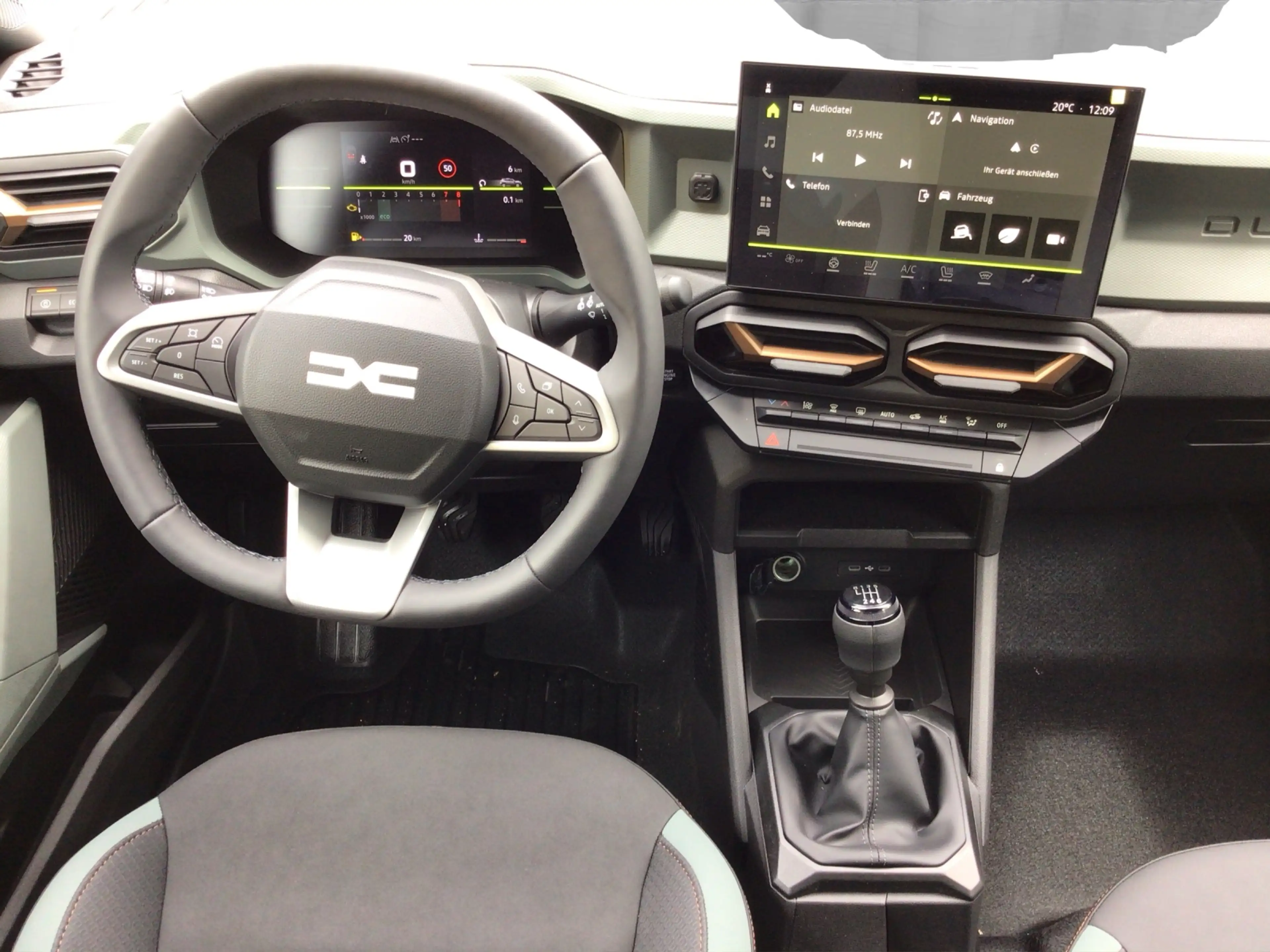 Dacia Duster TCe 130 Extreme — photo 12