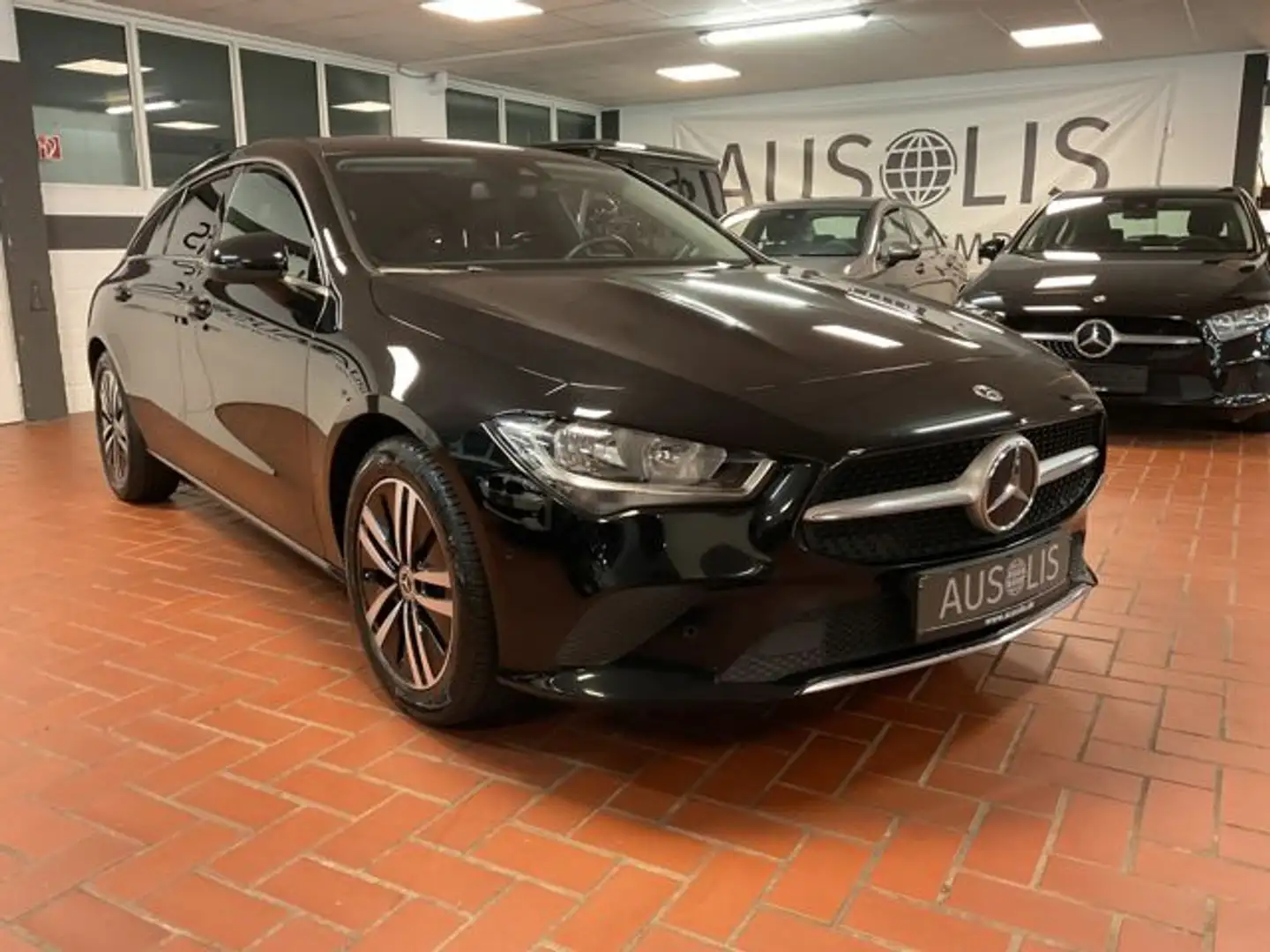 Mercedes-Benz CLA 180 d Shooting Brake Navi,AHK,Spurassist Nero - 2