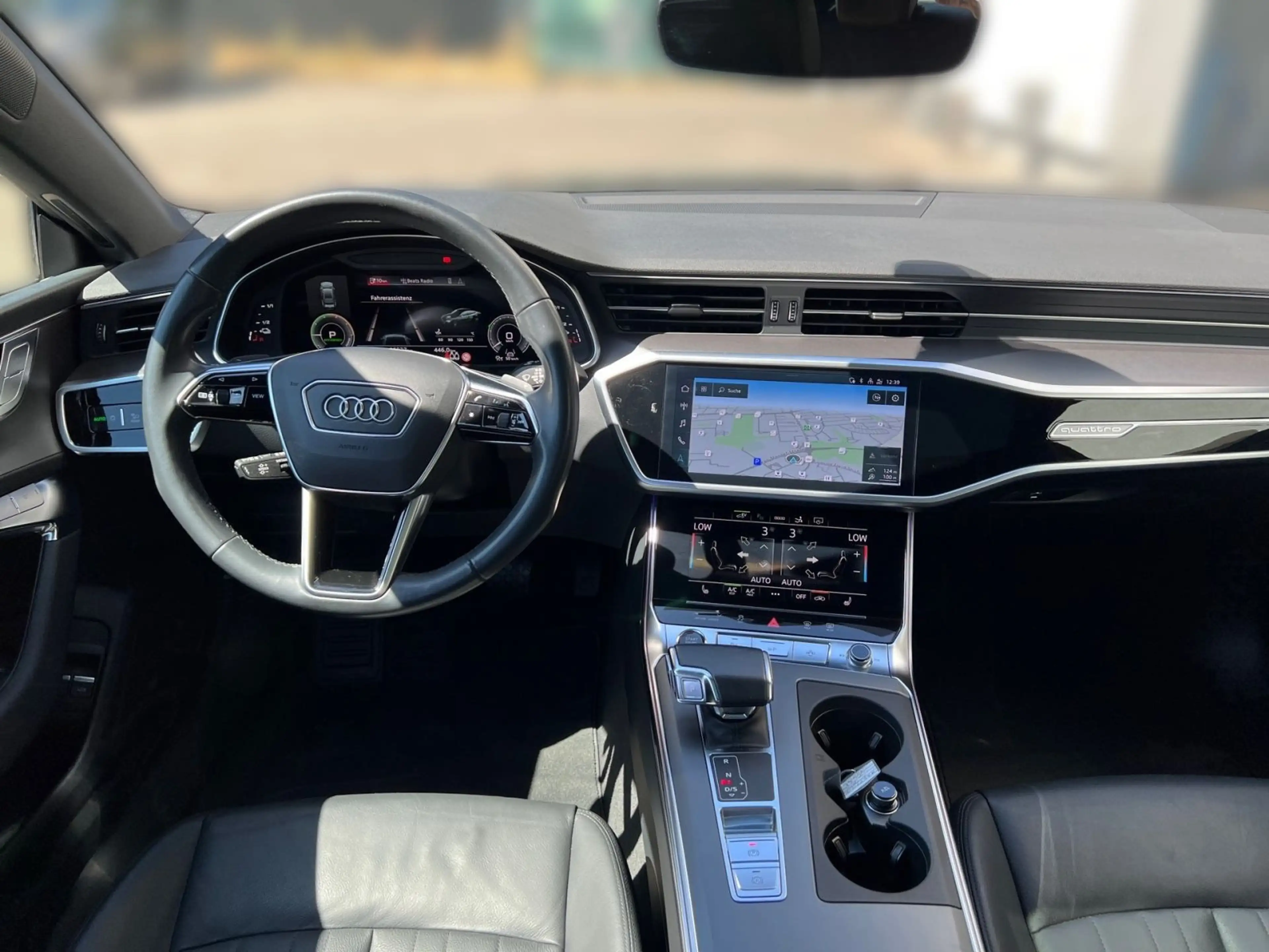 Audi A7 50 TFSI e quattro S tronic S line L — photo 11