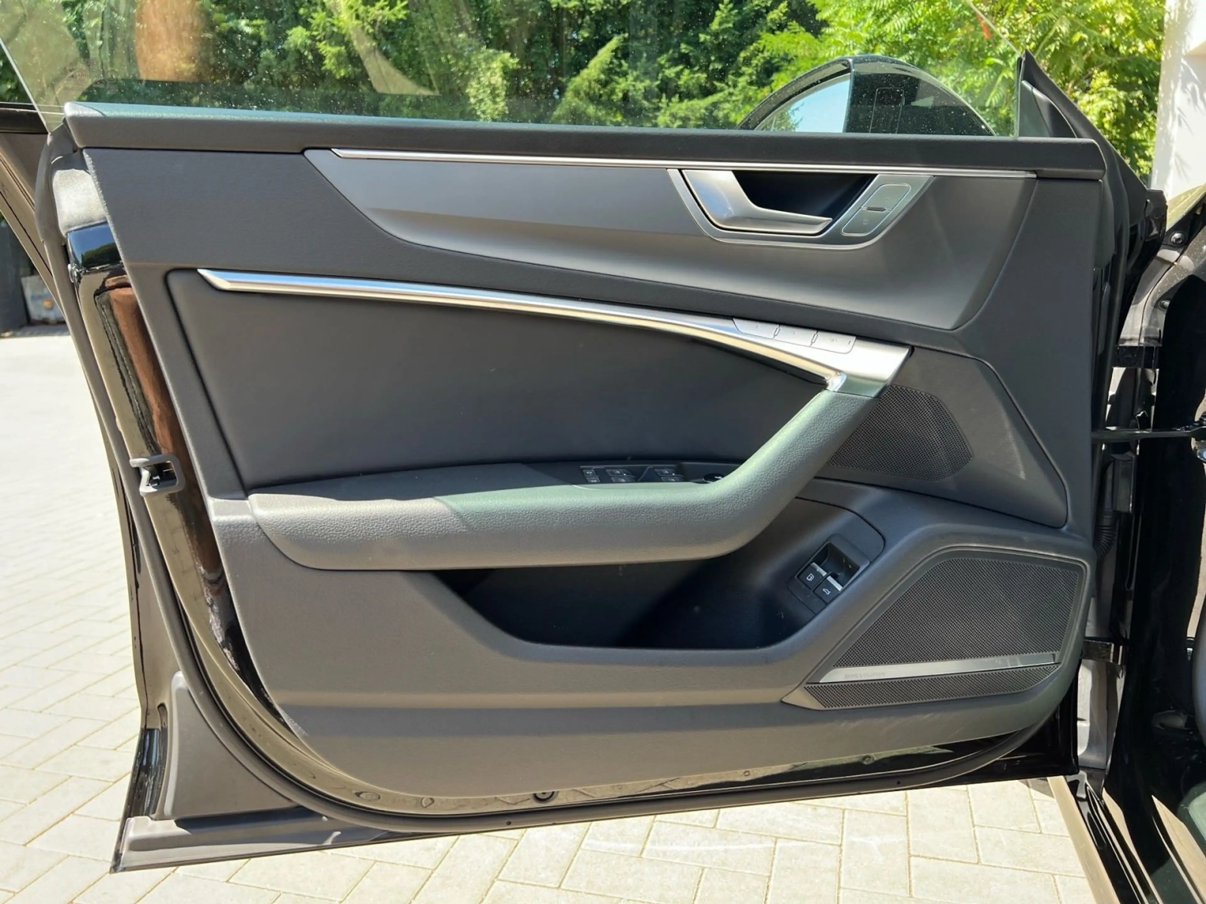 Audi A7 50 TFSI e quattro S tronic S line L — photo 7