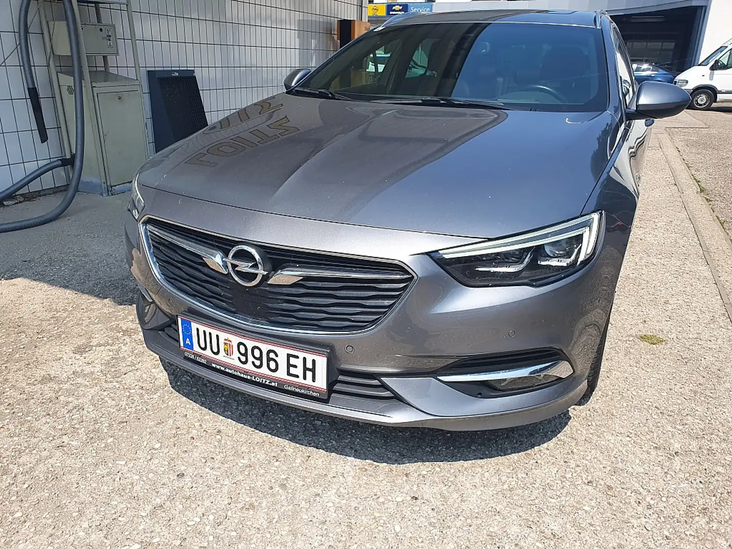 Opel Insignia ST 2,0 Turbo Direct Injection Innovation S./S. ... Grau - 2