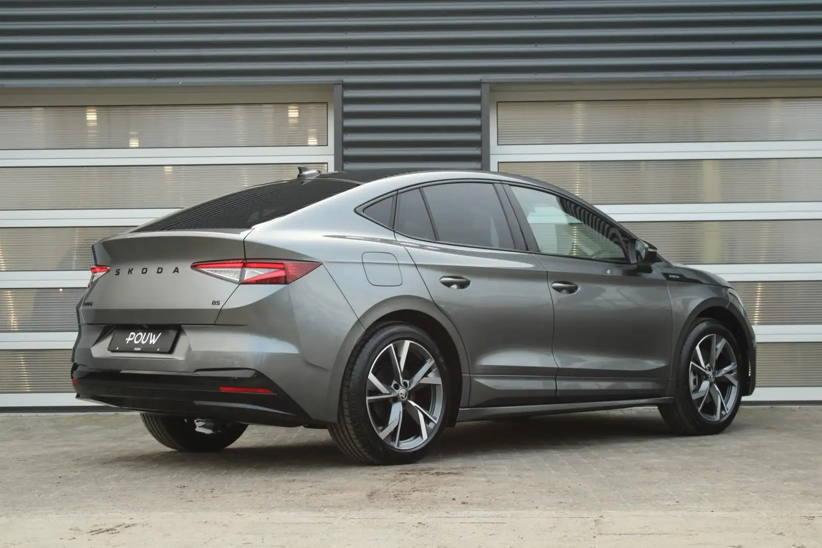 Skoda Enyaq Coupé 85 286pk Sportline | Panoramadak | Trekhaak Gris - 2
