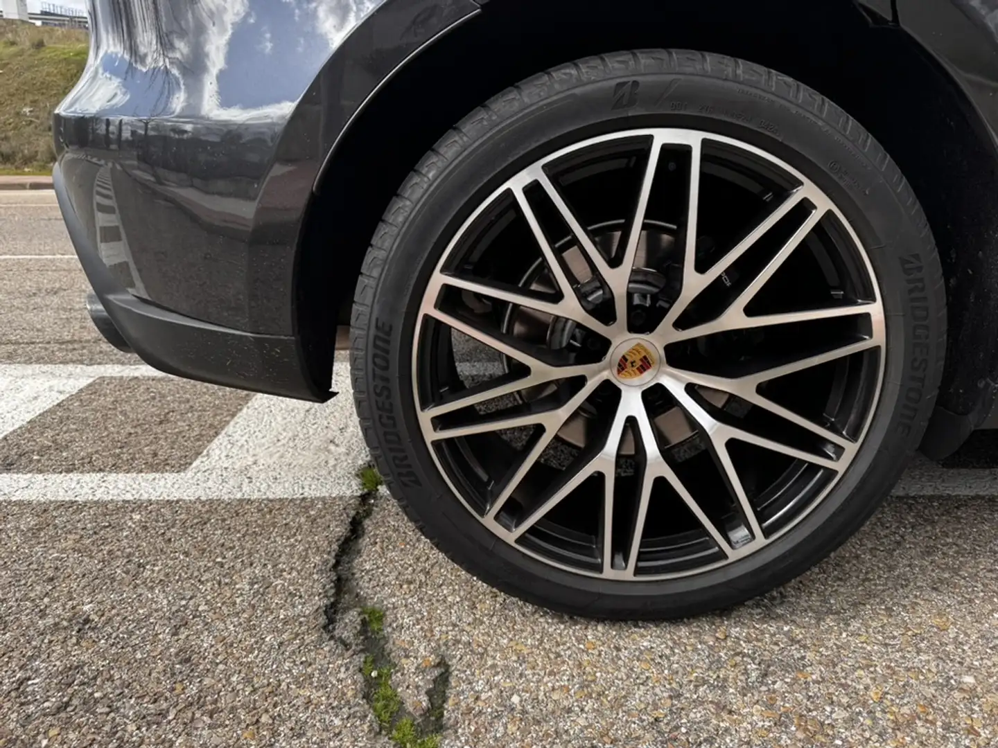 Porsche Macan Aut. Gris - 2