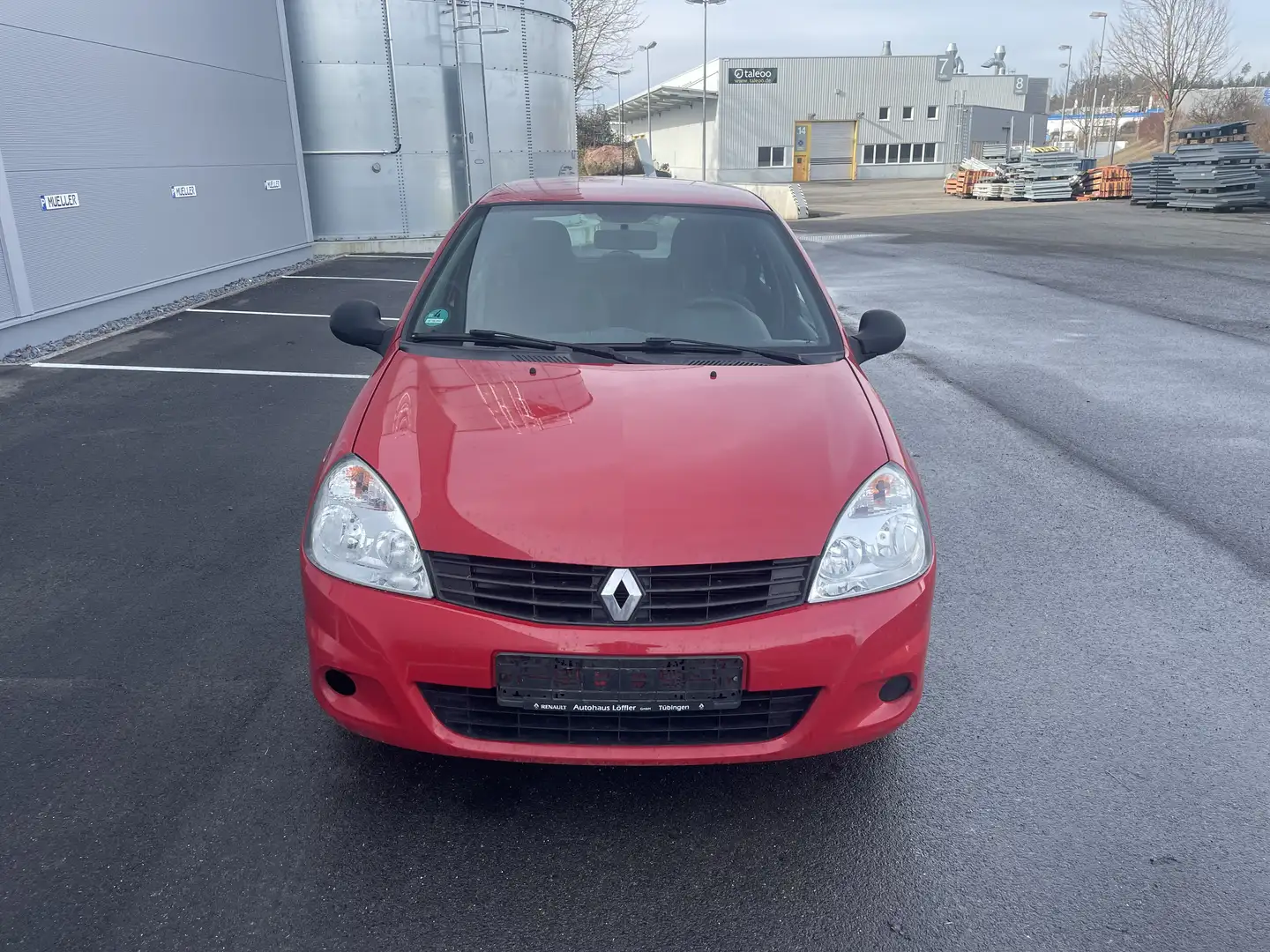 Renault Clio 1.2 Campus Rouge - 1