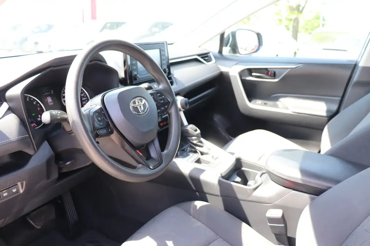 Toyota RAV 4 снимка Toyota RAV 4