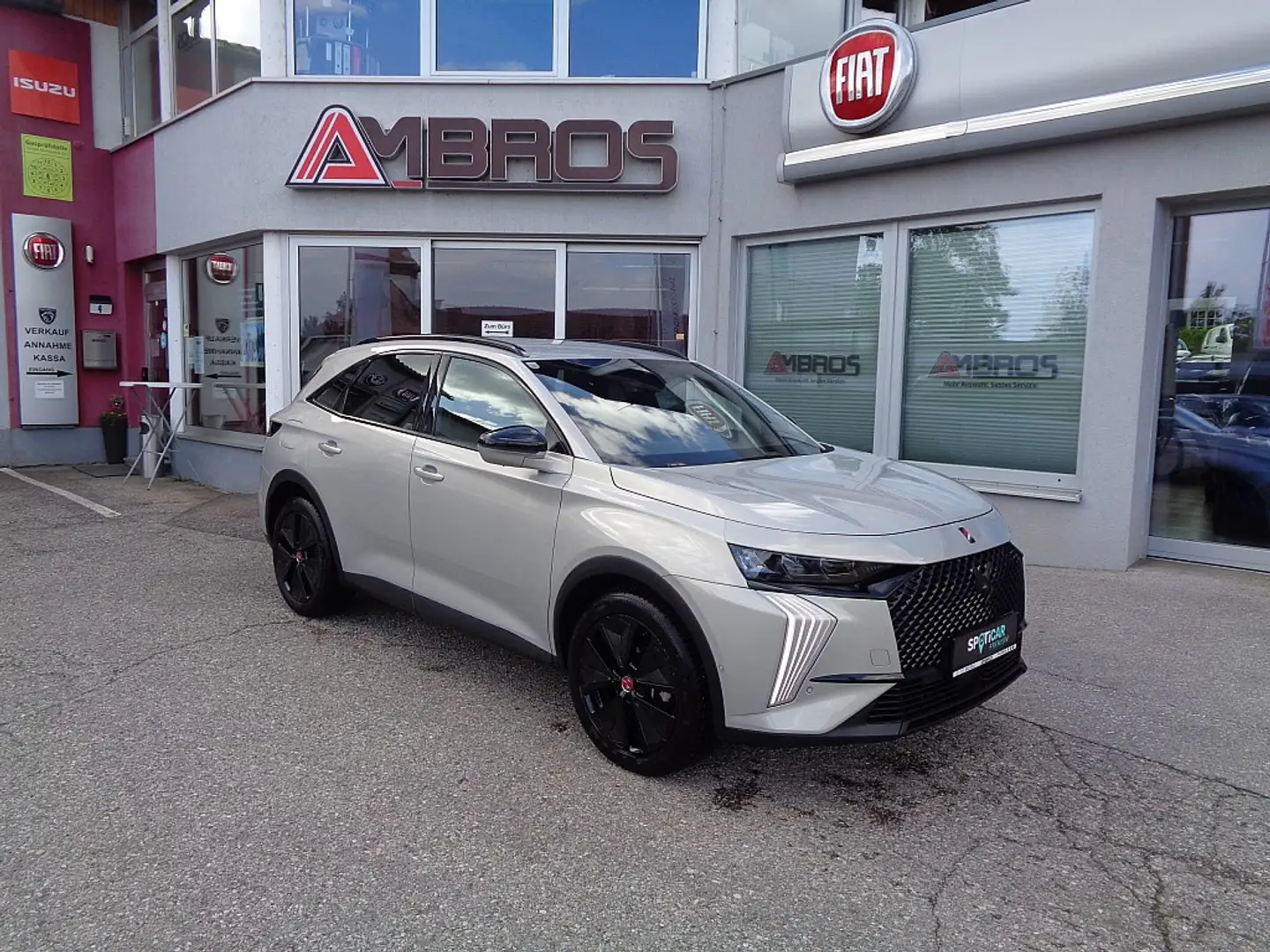 DS Automobiles DS 7 Crossback DS7 BlueHDi 130 Diesel 8-Gang Automatik Perform... Silber - 1