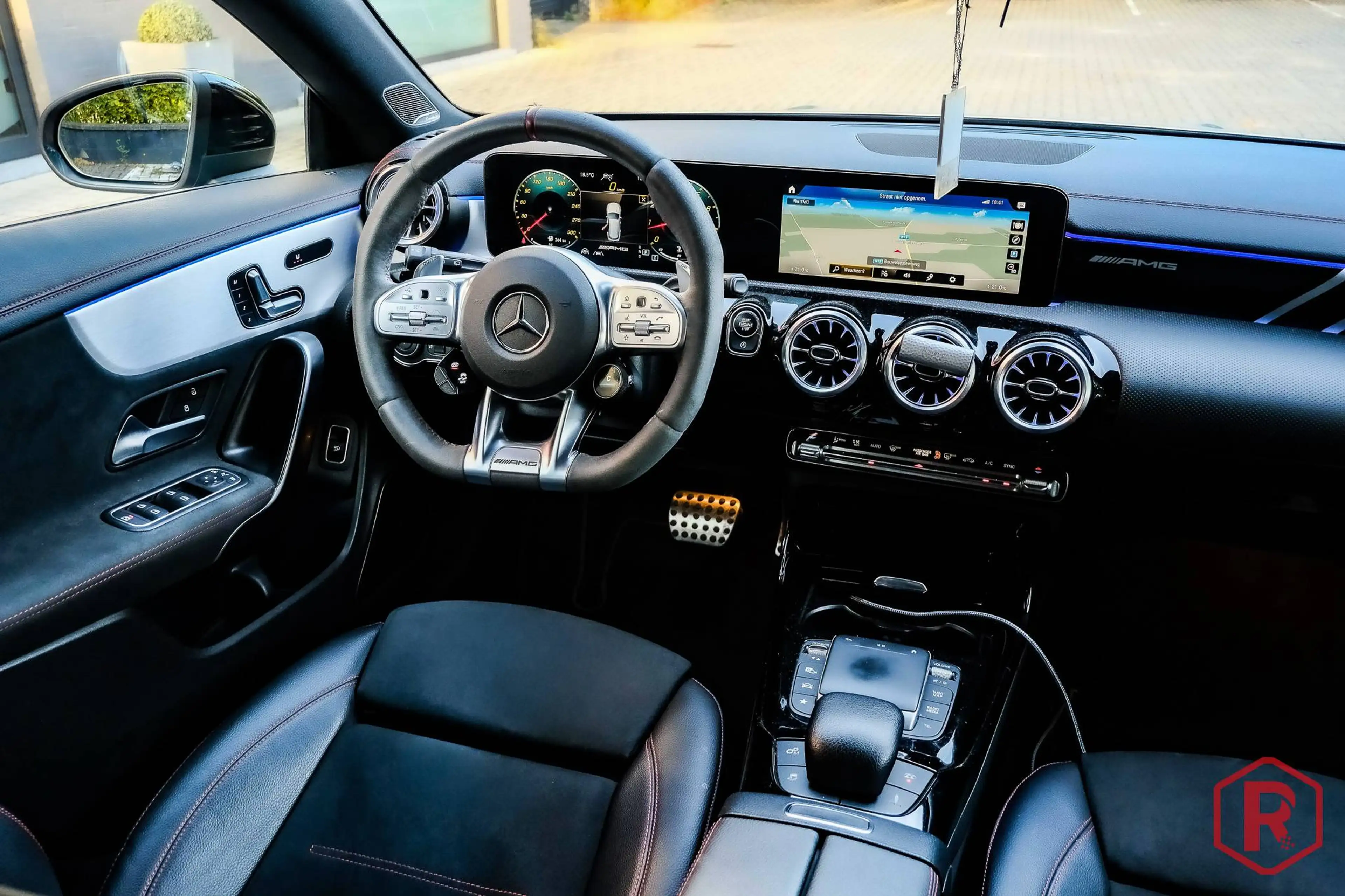 Mercedes-Benz CLA 45 AMG S Shooting Brake 4MATIC+ Pano Burmester — photo 8