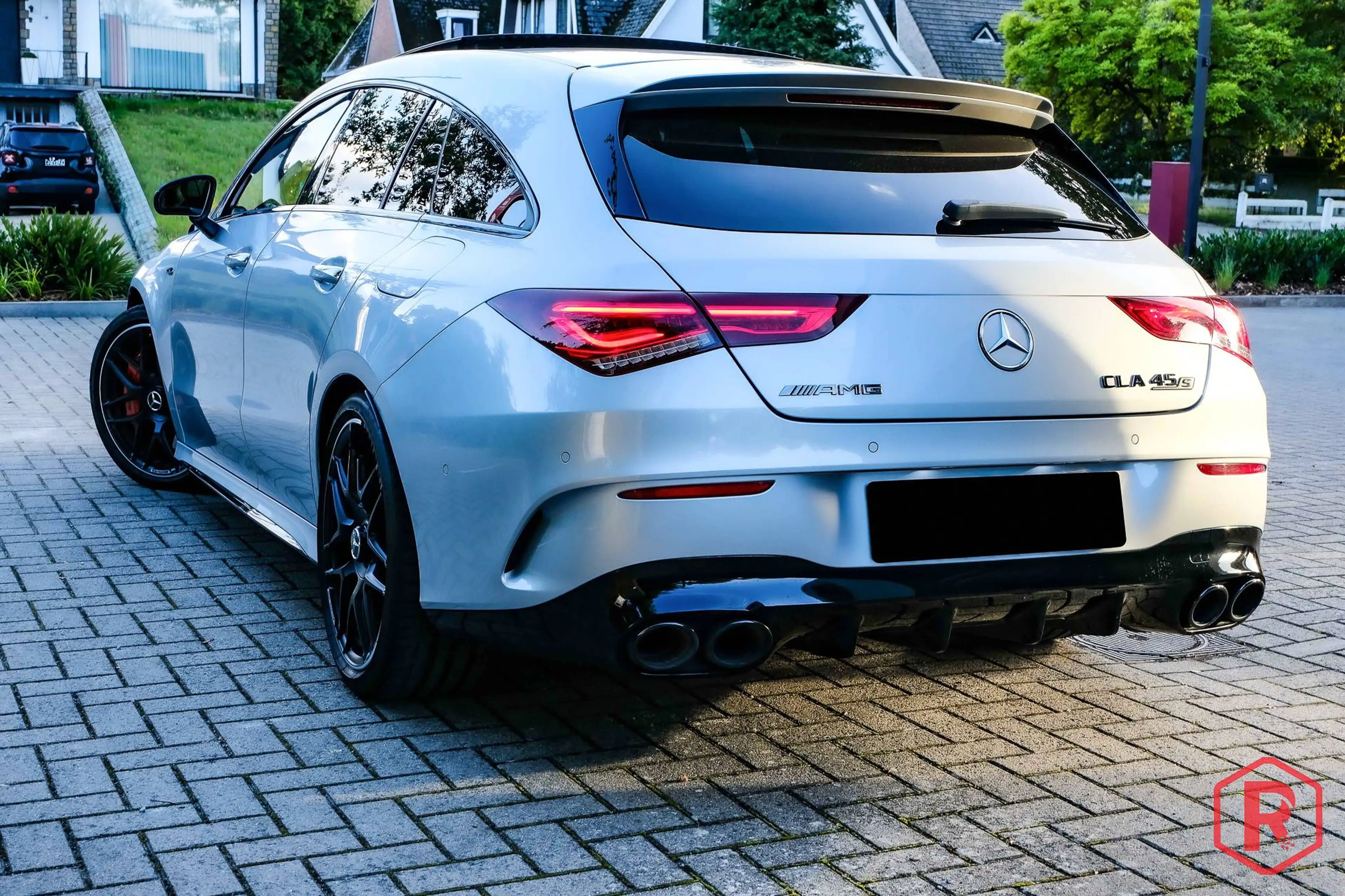 Mercedes-Benz CLA 45 AMG S Shooting Brake 4MATIC+ Pano Burmester — photo 4