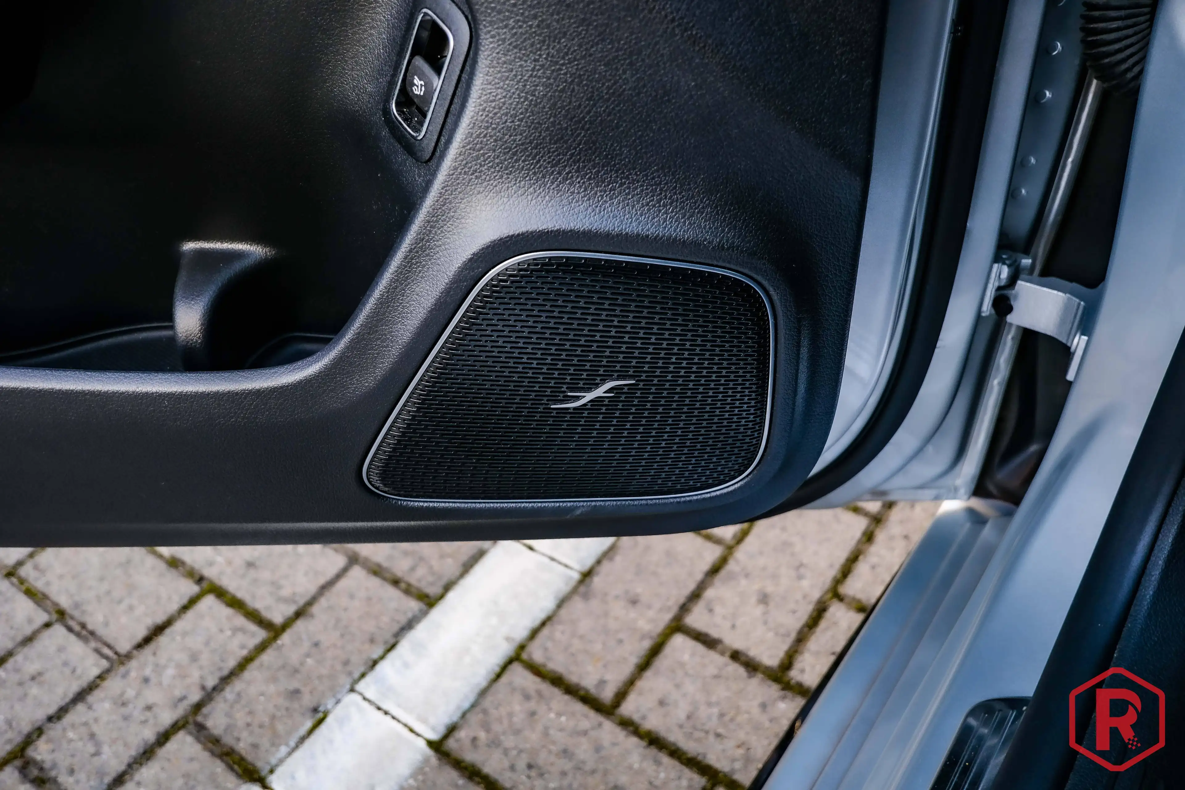 Mercedes-Benz CLA 45 AMG S Shooting Brake 4MATIC+ Pano Burmester — photo 11