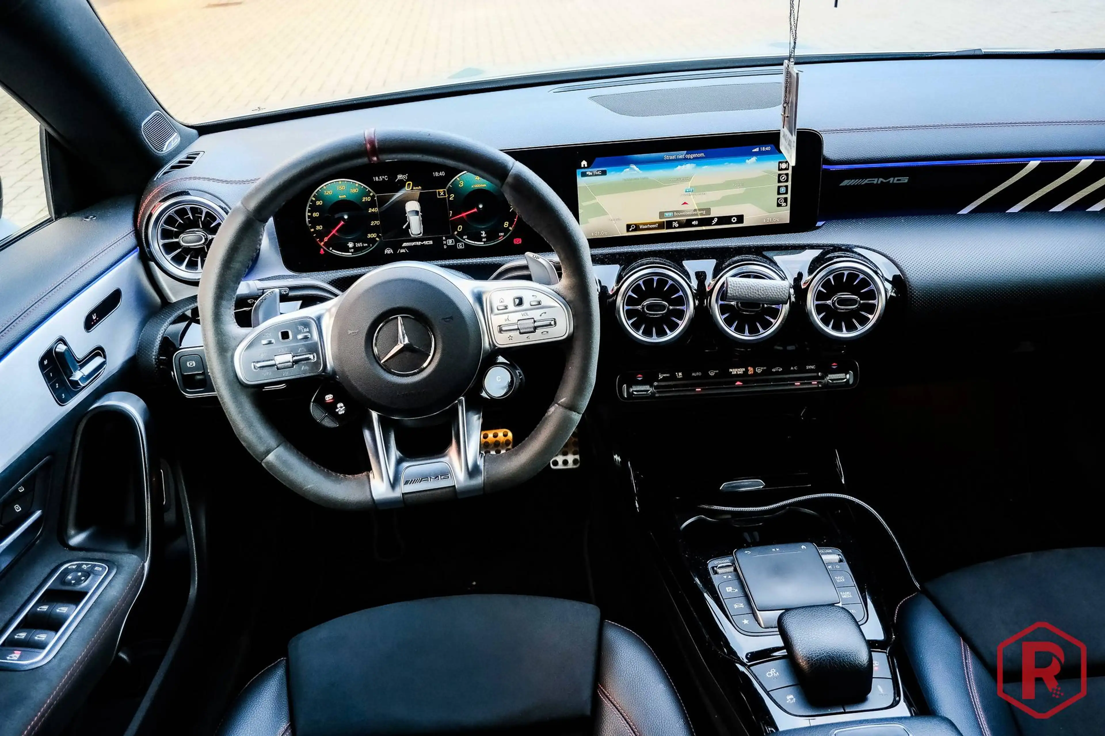 Mercedes-Benz CLA 45 AMG S Shooting Brake 4MATIC+ Pano Burmester — photo 7