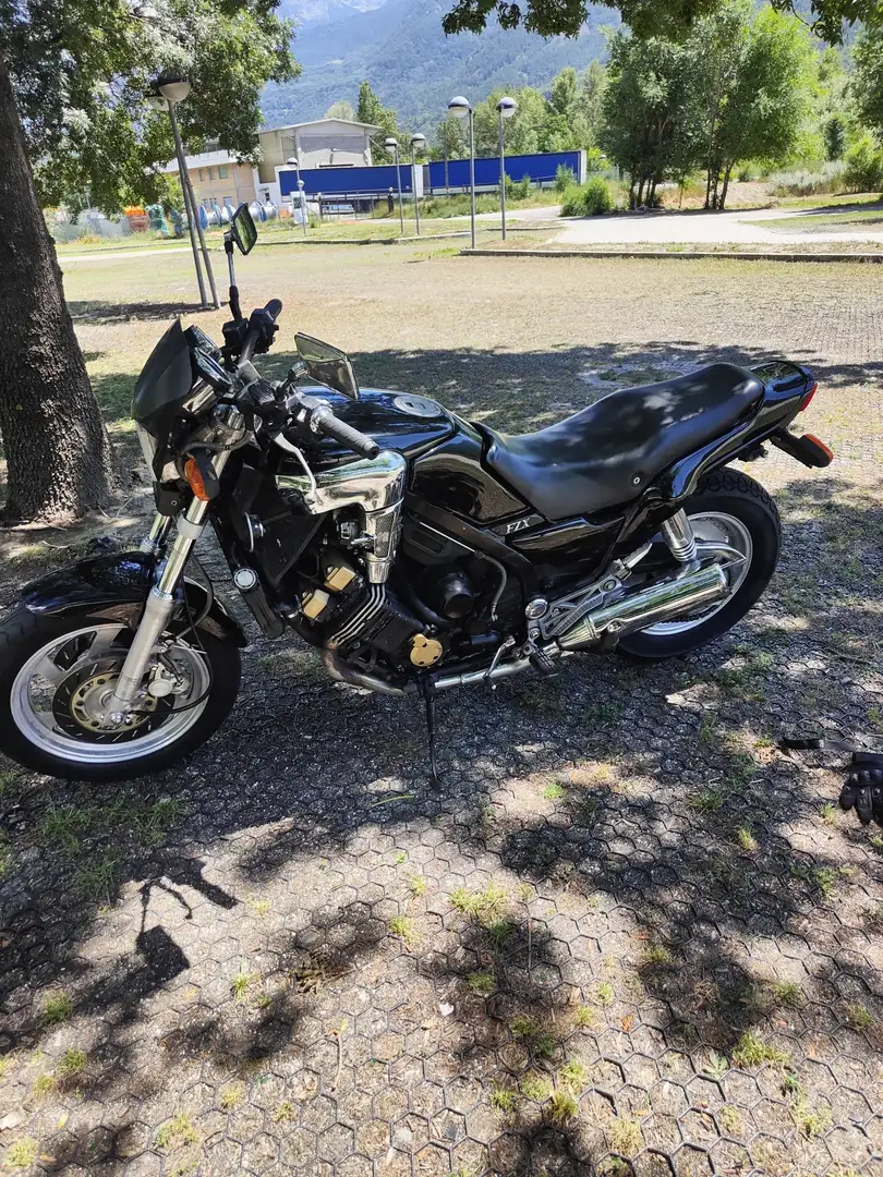 Yamaha YZF 750 Negro - 2