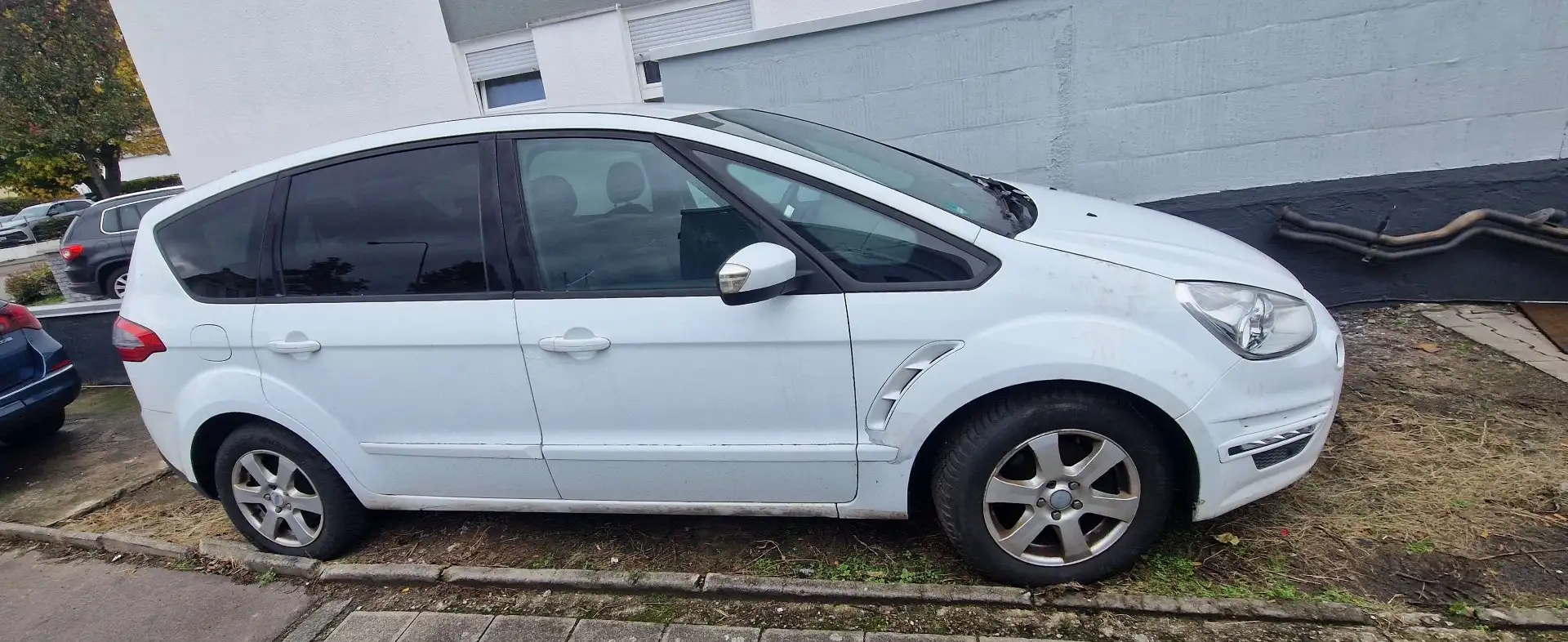 Ford S-Max S-Max 2.0 TDCi DPF Aut. Business Edition Weiß - 1