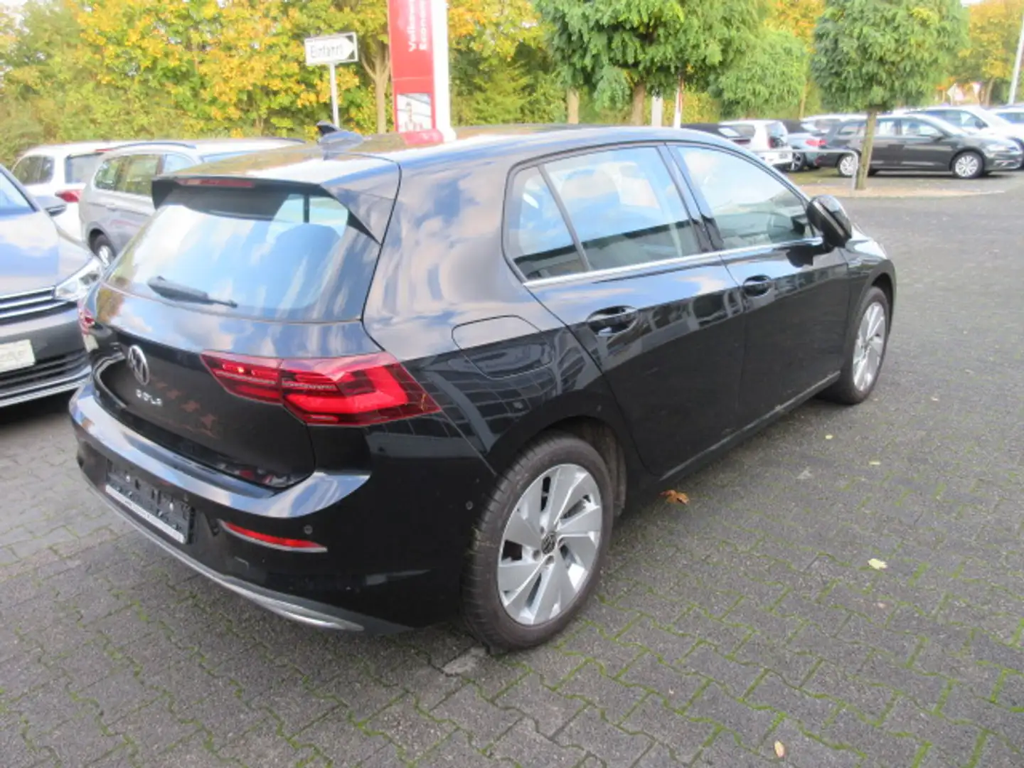 Volkswagen Golf Style 1.5 TSI PANORAMA NAVI IQ LIGHT ACC ALU APS SITZHZG Schwarz - 2