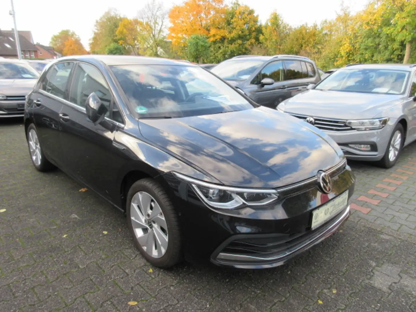 Volkswagen Golf Style 1.5 TSI PANORAMA NAVI IQ LIGHT ACC ALU APS SITZHZG Schwarz - 1