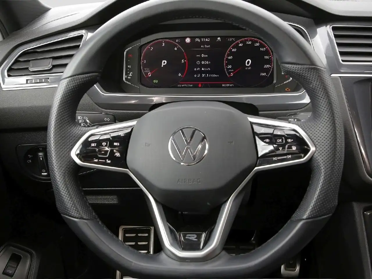 Volkswagen Tiguan Allspace 2.0 TDI DSG R-Line 4Motion 20" LM AHK PANO LEDE... 16