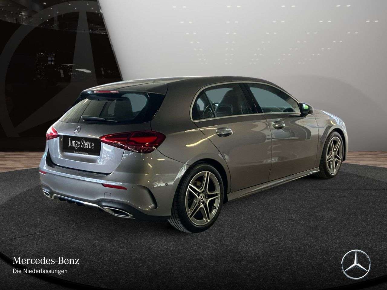 Mercedes-Benz A 220
