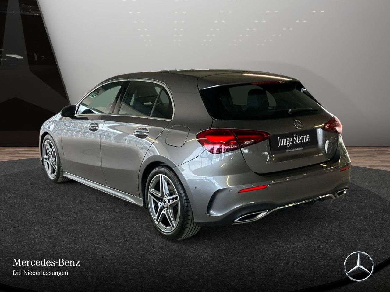 Mercedes-Benz A 220
