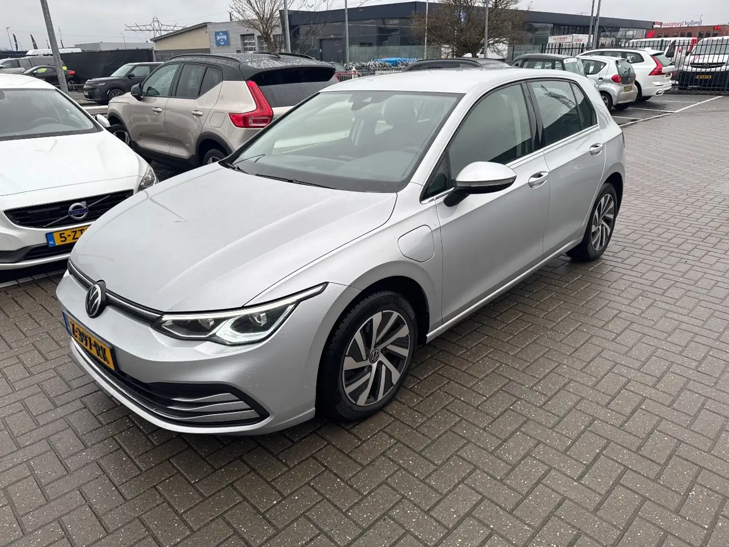 Volkswagen Golf 1.4 eHybrid Style | ELEKTR. STOEL INCL GEHEURGEN E Grau - 1