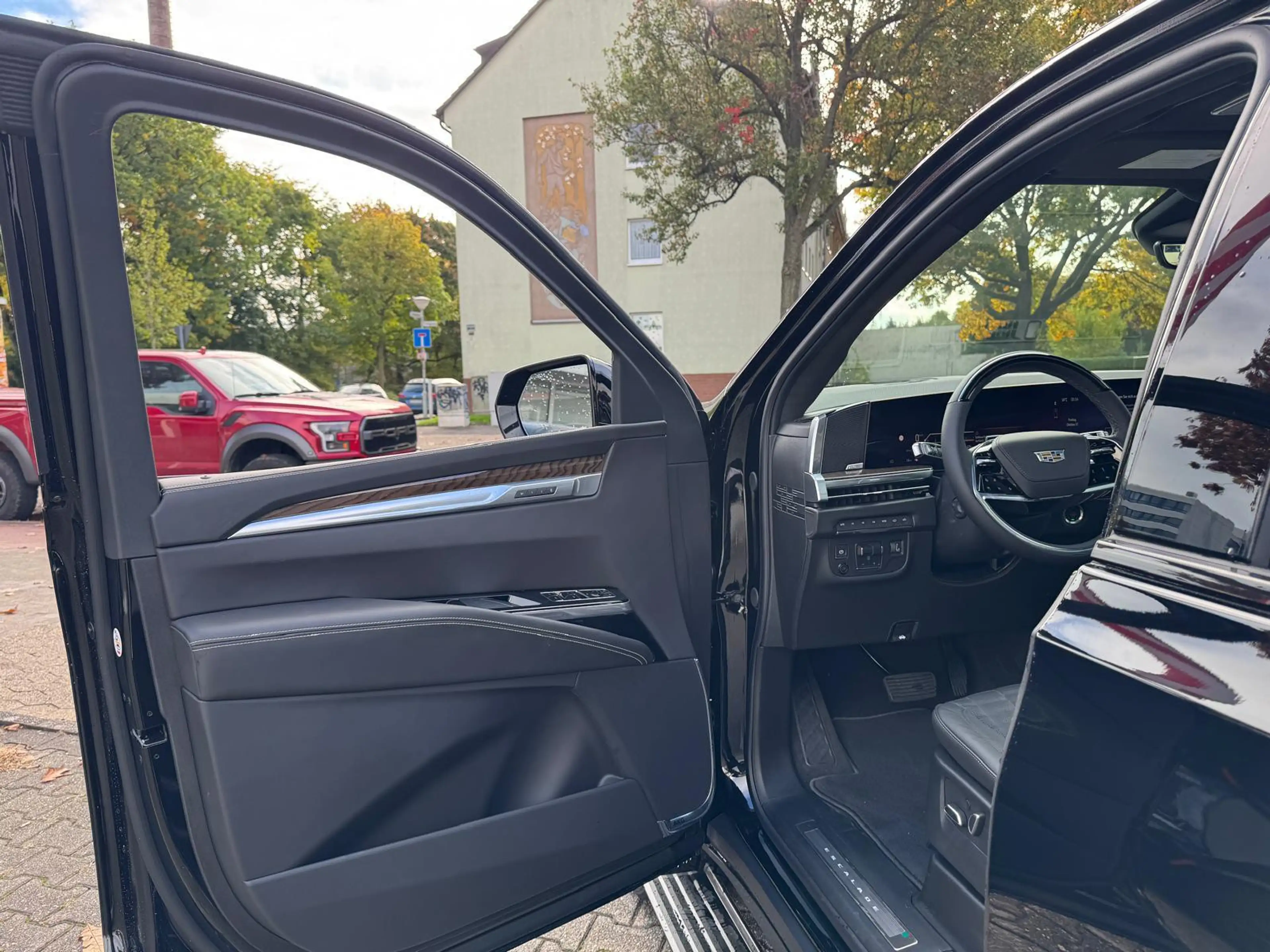 Cadillac Escalade ESV 6.2 V8 Platinum Sport 24" Modell 2026 — photo 13