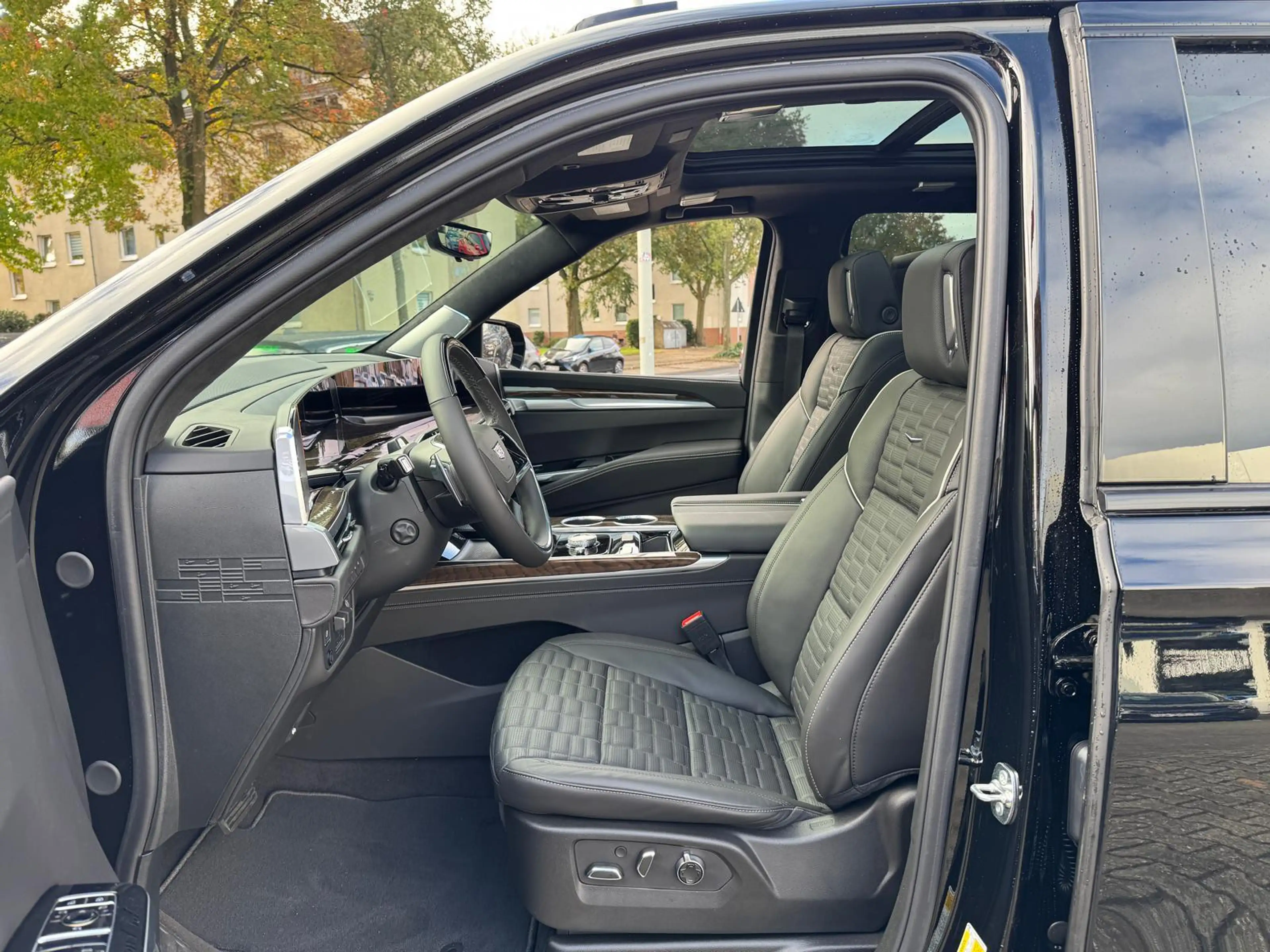 Cadillac Escalade ESV 6.2 V8 Platinum Sport 24" Modell 2026 — photo 14