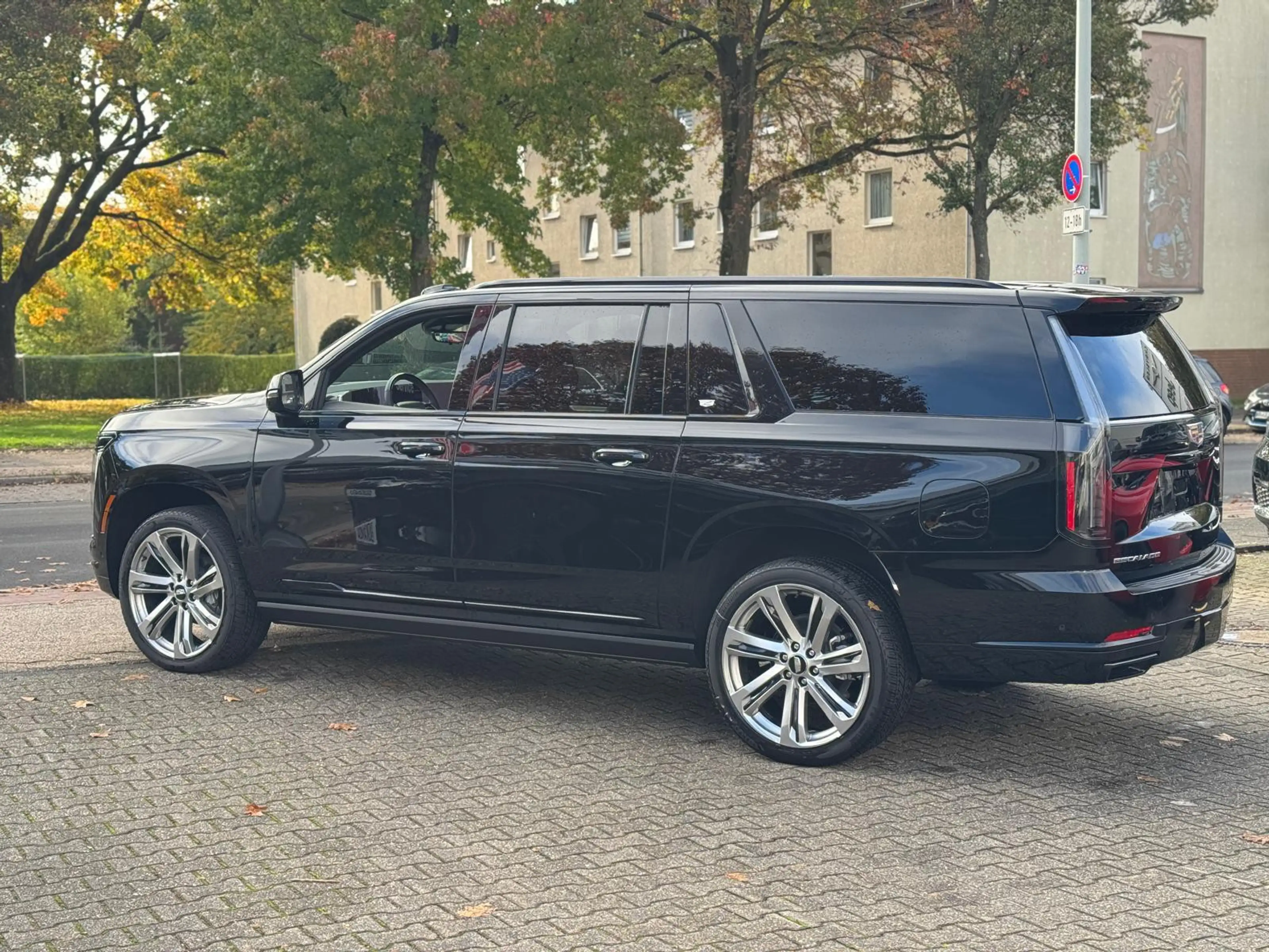 Cadillac Escalade ESV 6.2 V8 Platinum Sport 24" Modell 2026 — photo 8
