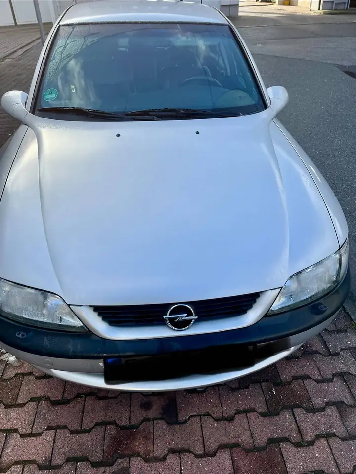 Opel Vectra 2.0 Comfort, foto 2