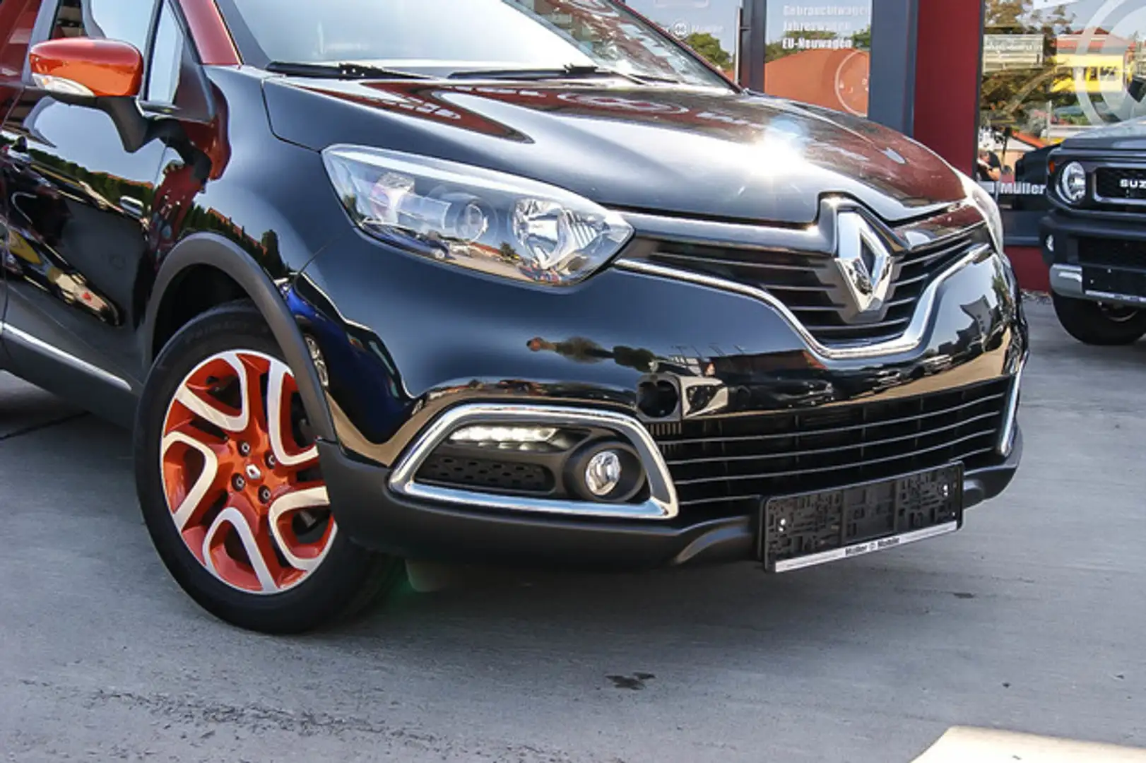 Renault Captur Dynamique 1.2 DSG NAVI STANDHEIZUNG 49Tkm Dynamiqu Noir - 2