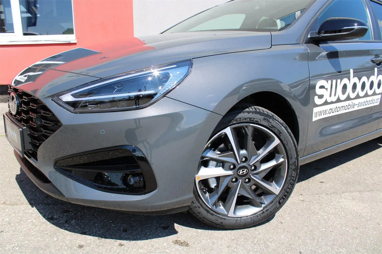 Hyundai i30 Kombi - PD GO Plus 1.5 DPI c5ku1 Gris - 2