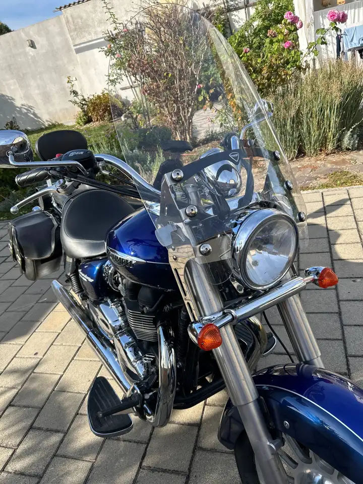 Triumph America LT
