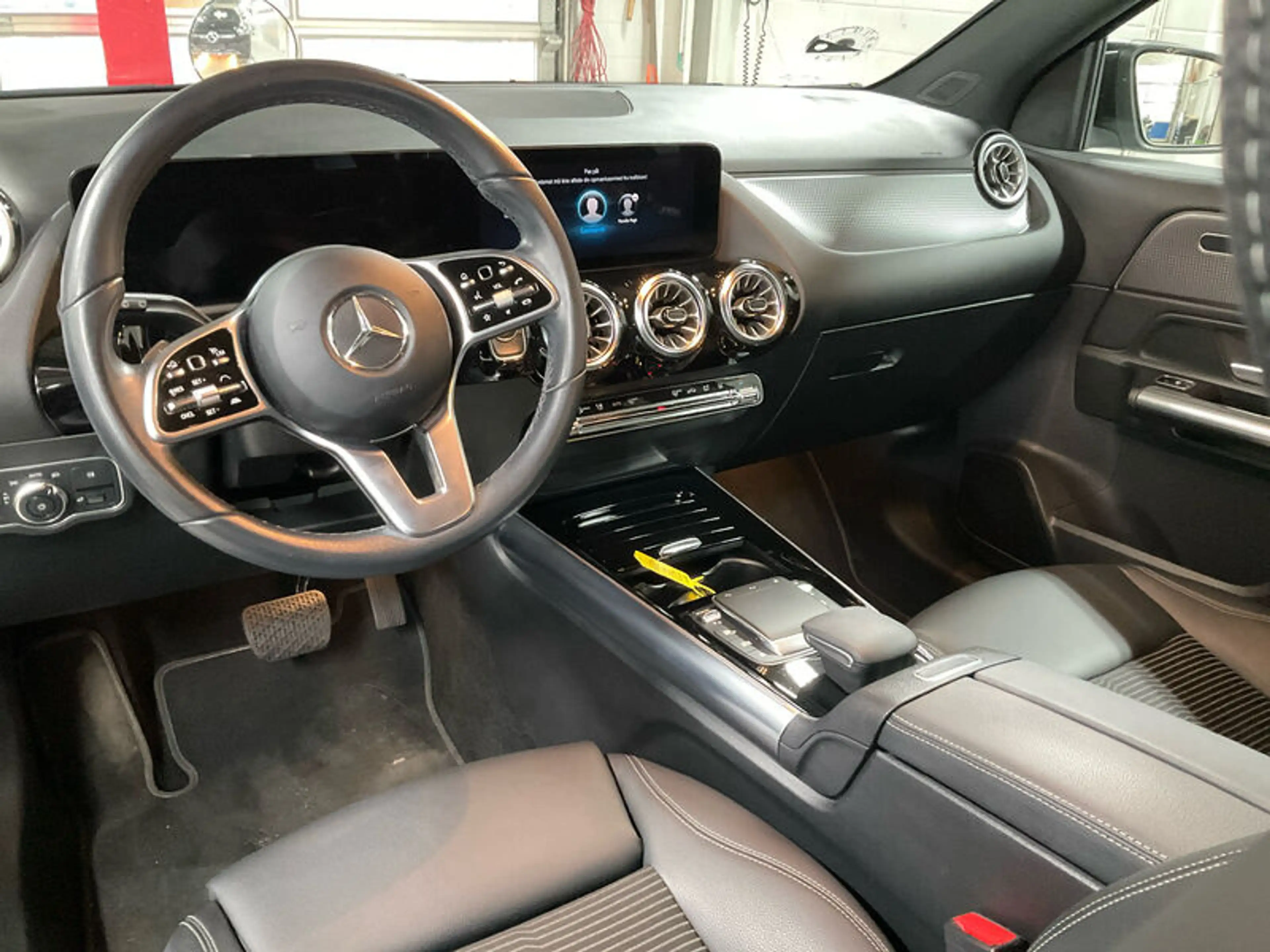 Mercedes-Benz GLA 250 NAVI LED RADIO TEMPO MFL SHZ VC AHK KAMERA ACC T-Leder — photo 6