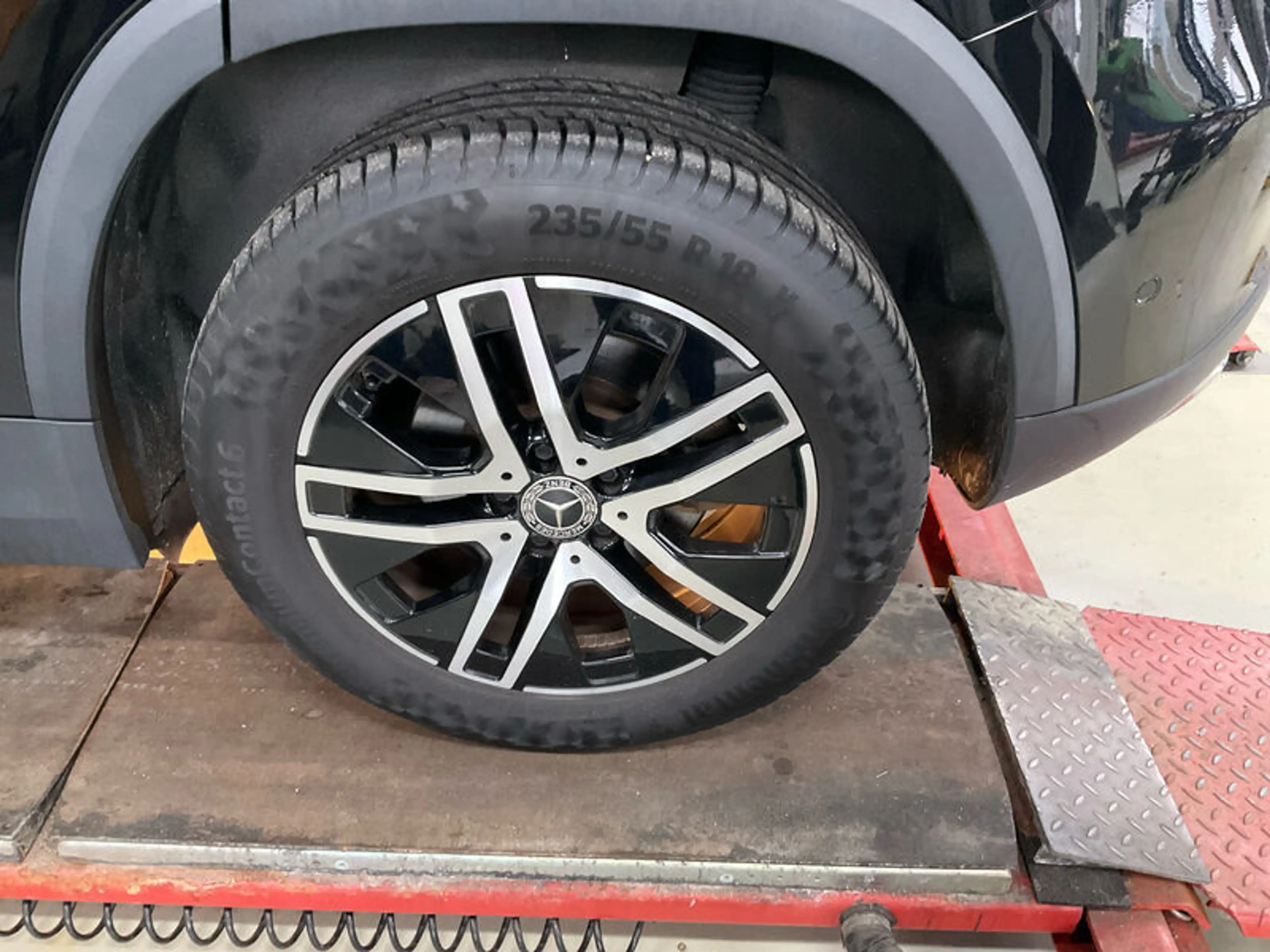 Mercedes-Benz GLA 250 NAVI LED RADIO TEMPO MFL SHZ VC AHK KAMERA ACC T-Leder — photo 13