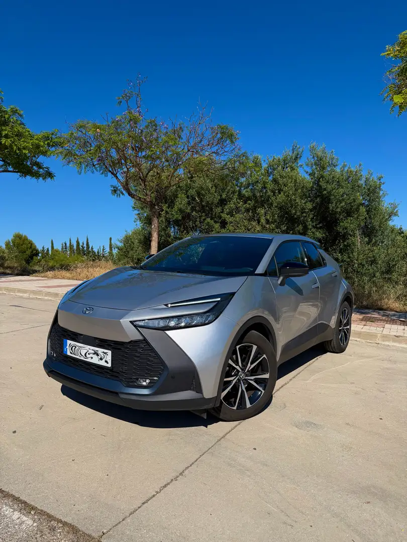 Toyota C-HR 200H Advance - 1