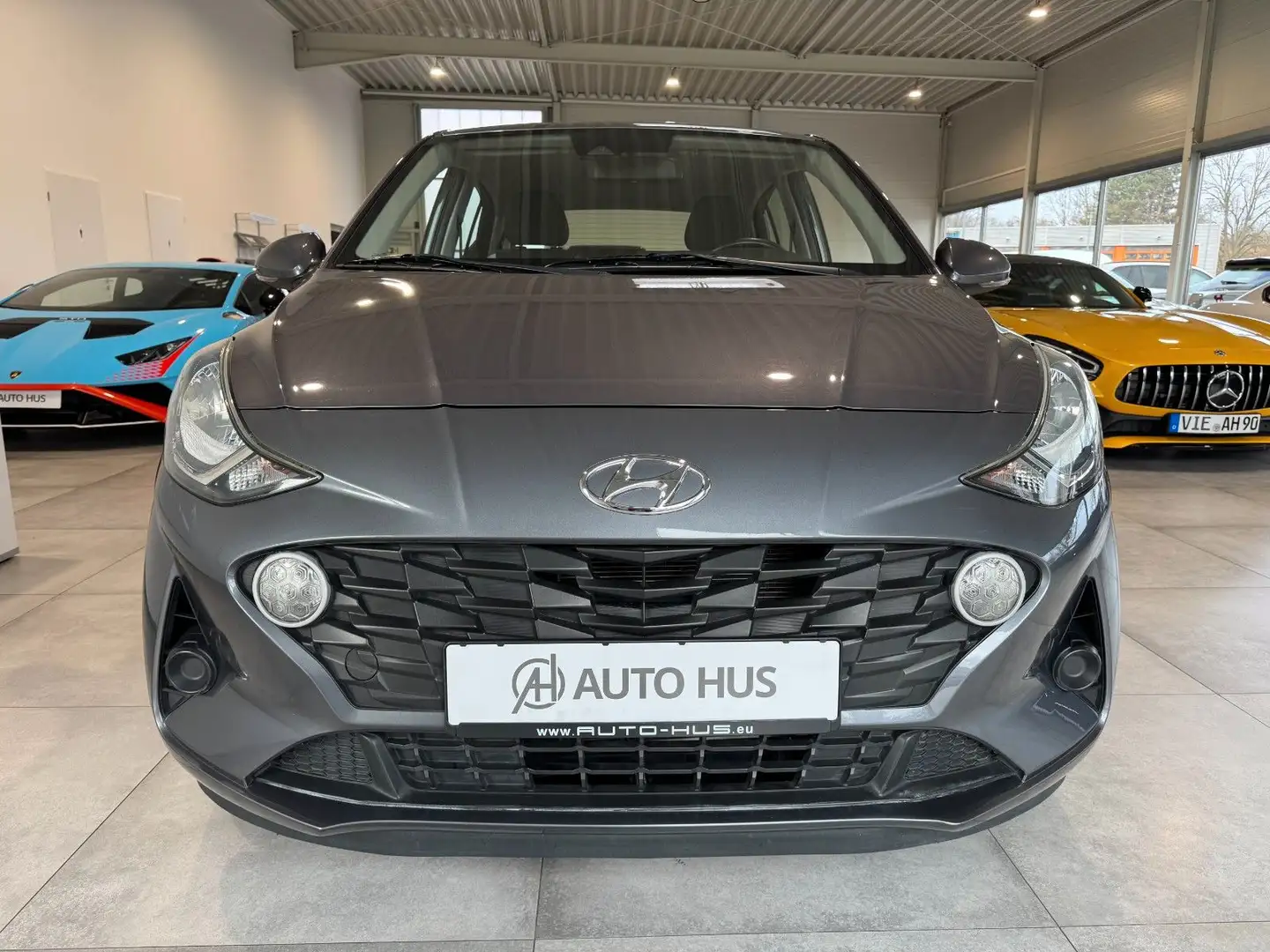 Hyundai i10 Trend Klima/Bluetooth/PDC/SHZ/Allwetterreifen Gris - 2