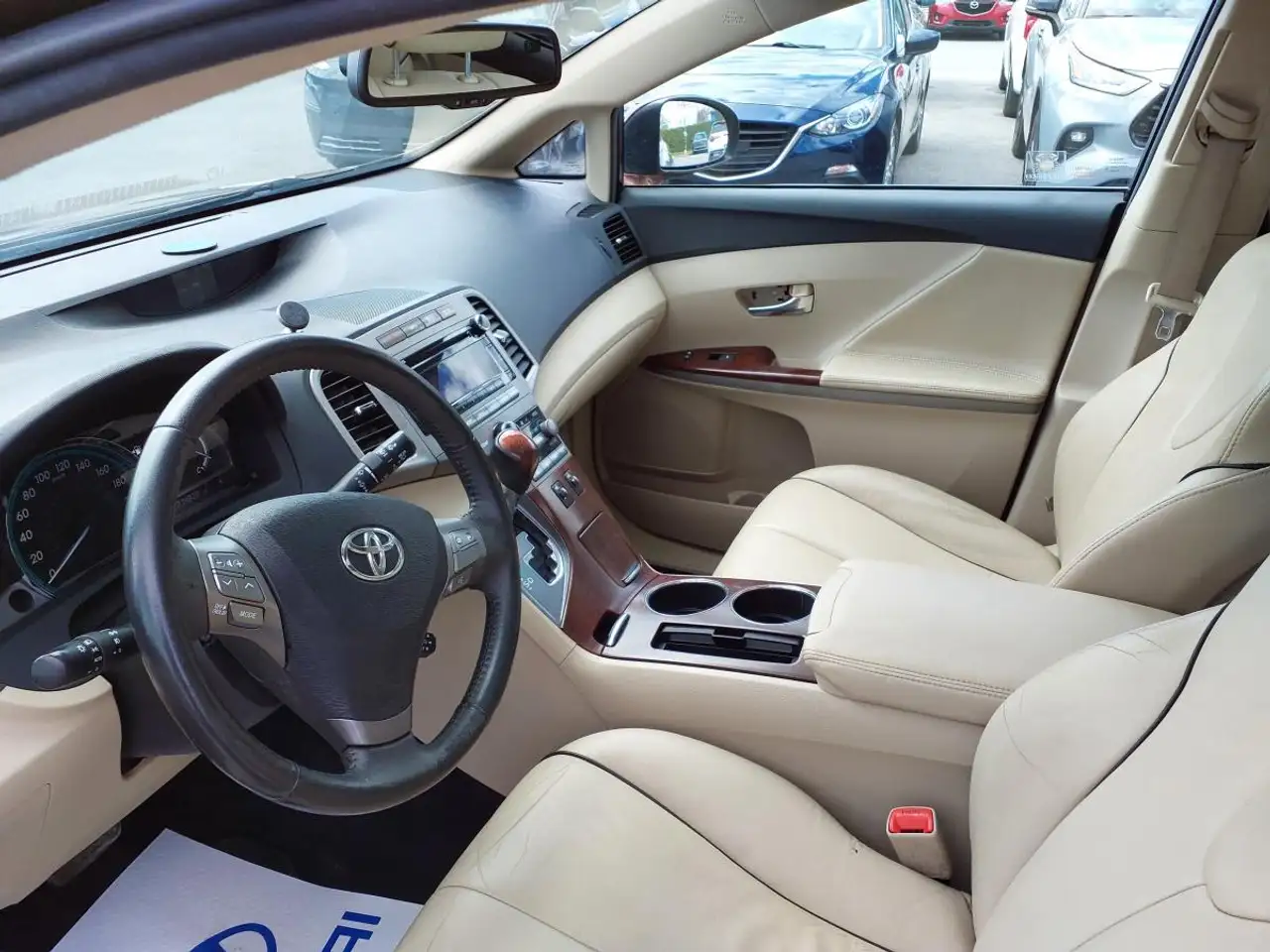 Toyota Venza снимка Toyota Venza