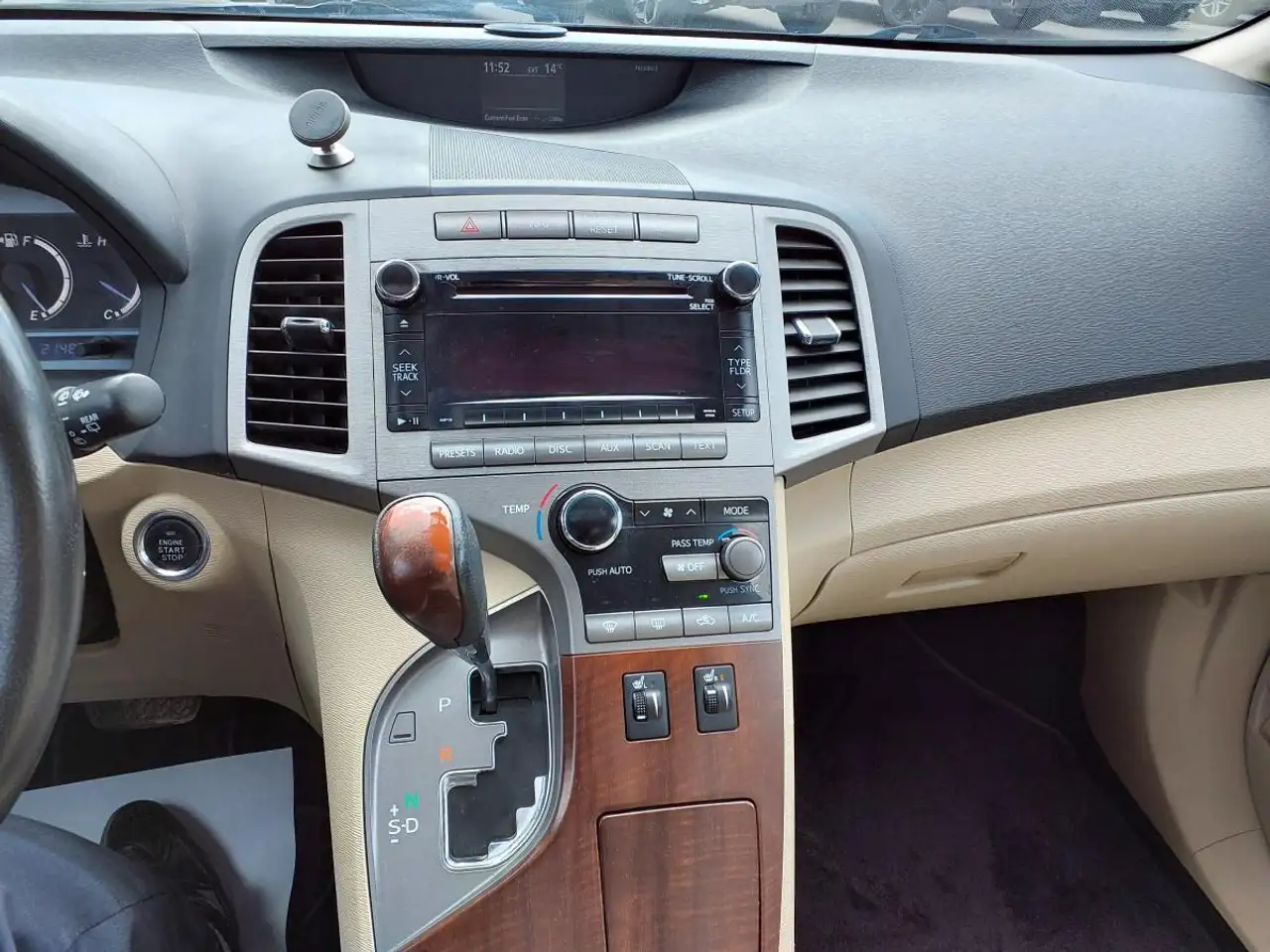 Toyota Venza снимка Toyota Venza