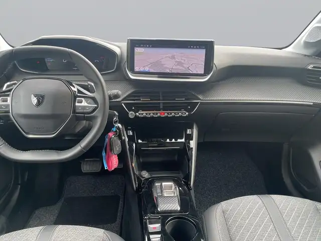 Peugeot 208 view 12