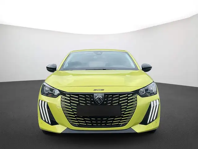 Peugeot 208 view 3