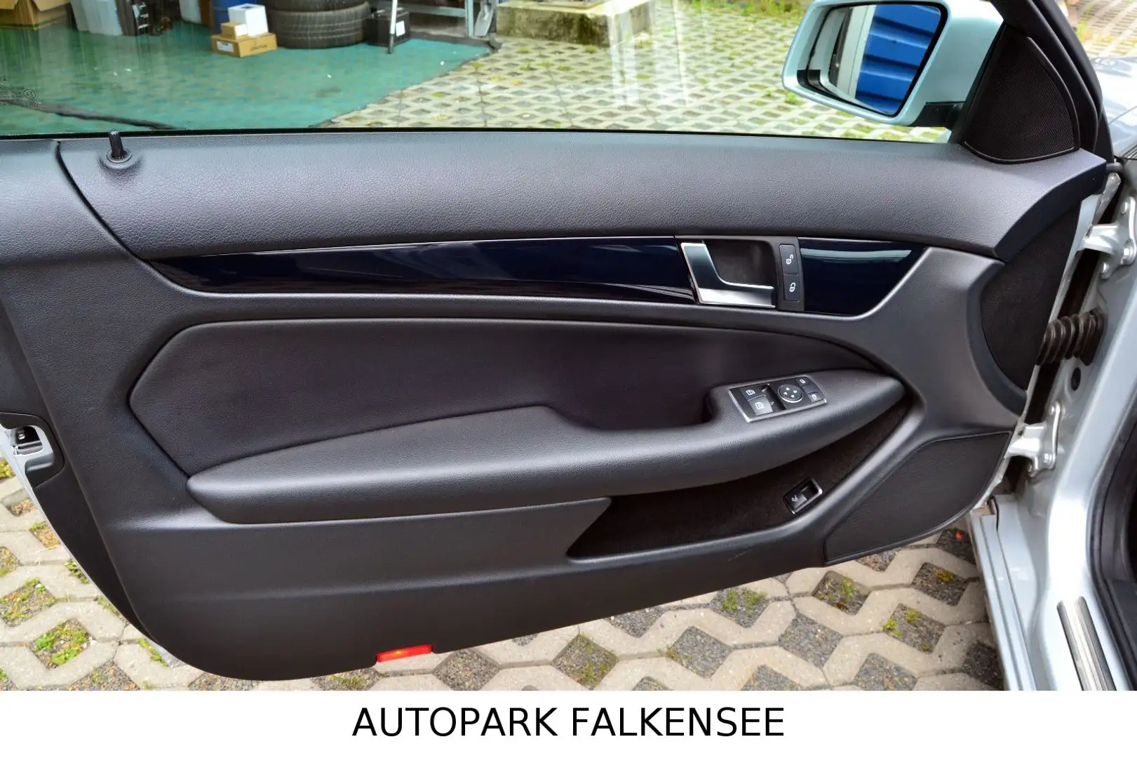 Mercedes-Benz C 180 C180 SPORTCOUPE FACELIFT 7G AUTOMATIK+COMAND+PDC Silber - 2