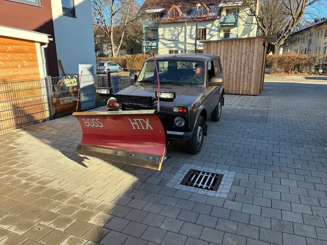 Lada Taiga Basis 4x4