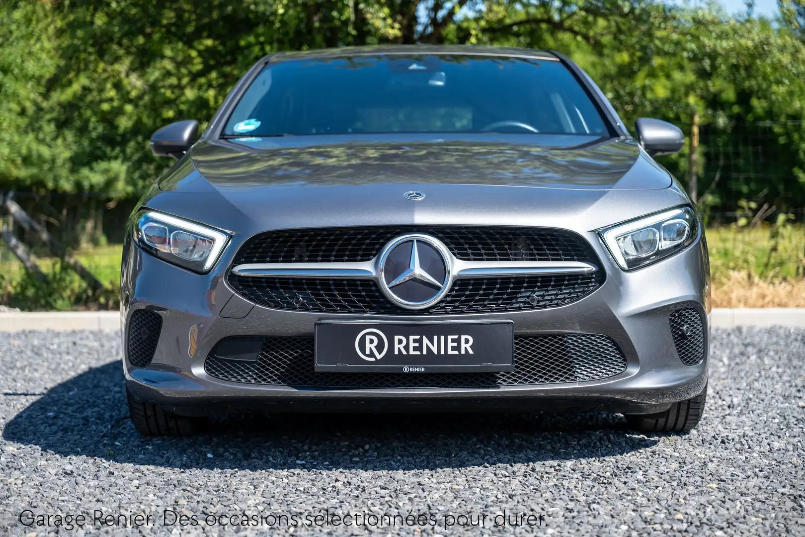 Mercedes-Benz A 180 A 180 7G-DCT Cockpit digital et Garantie 12 mois Gris - 2