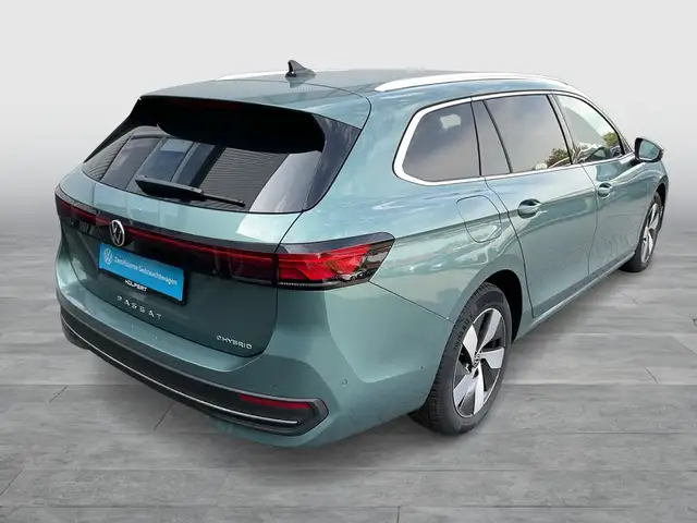 Volkswagen Passat view 6