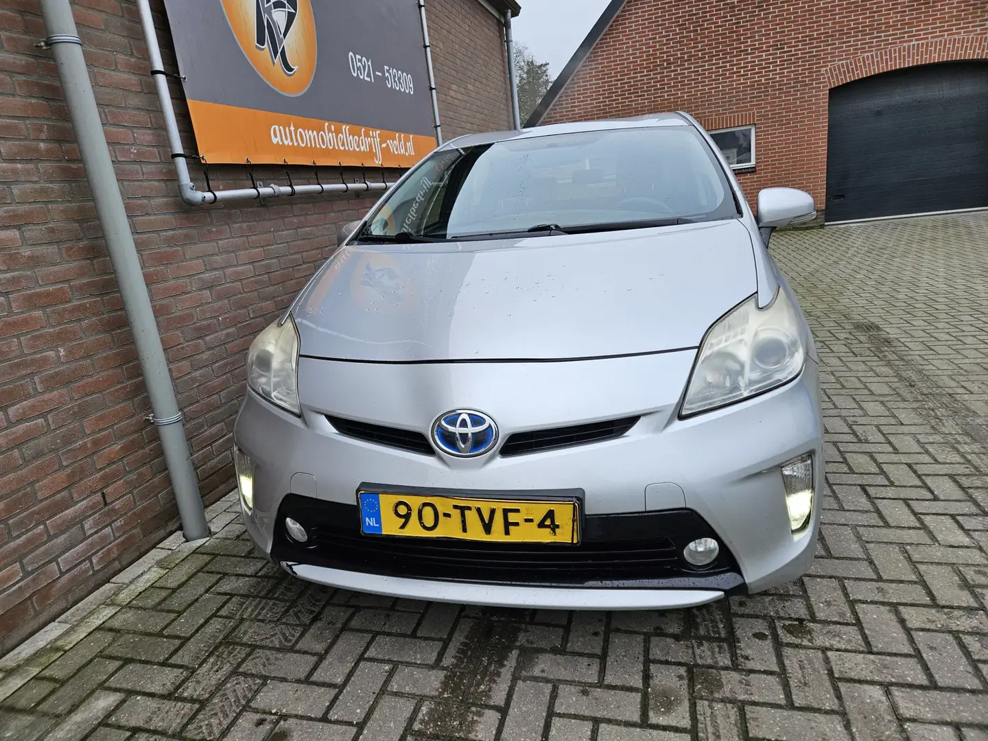 Toyota Prius 1.8 Comfort Top 5 edition Сірий - 2
