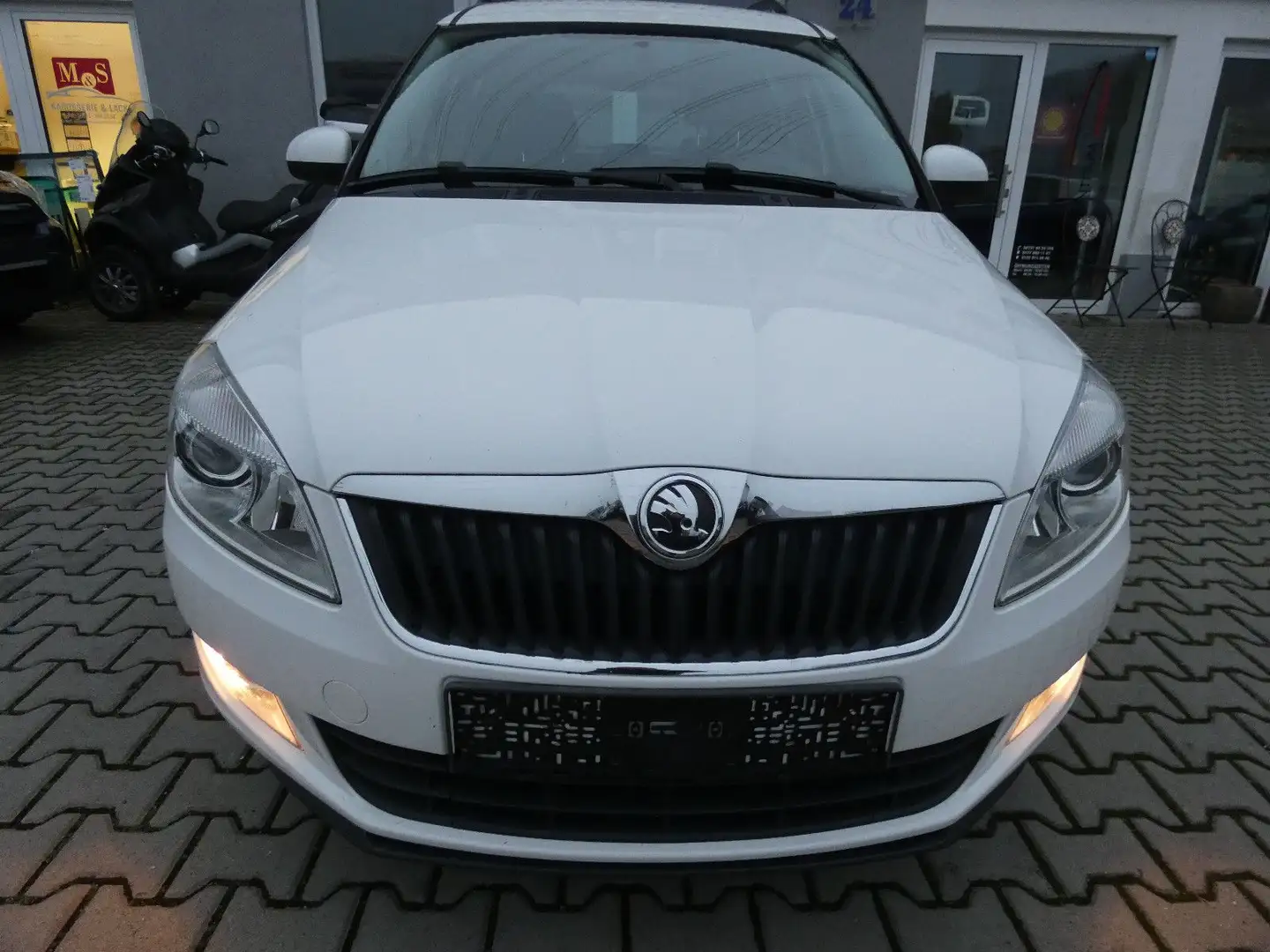 Skoda Roomster Fresh Weiß - 2