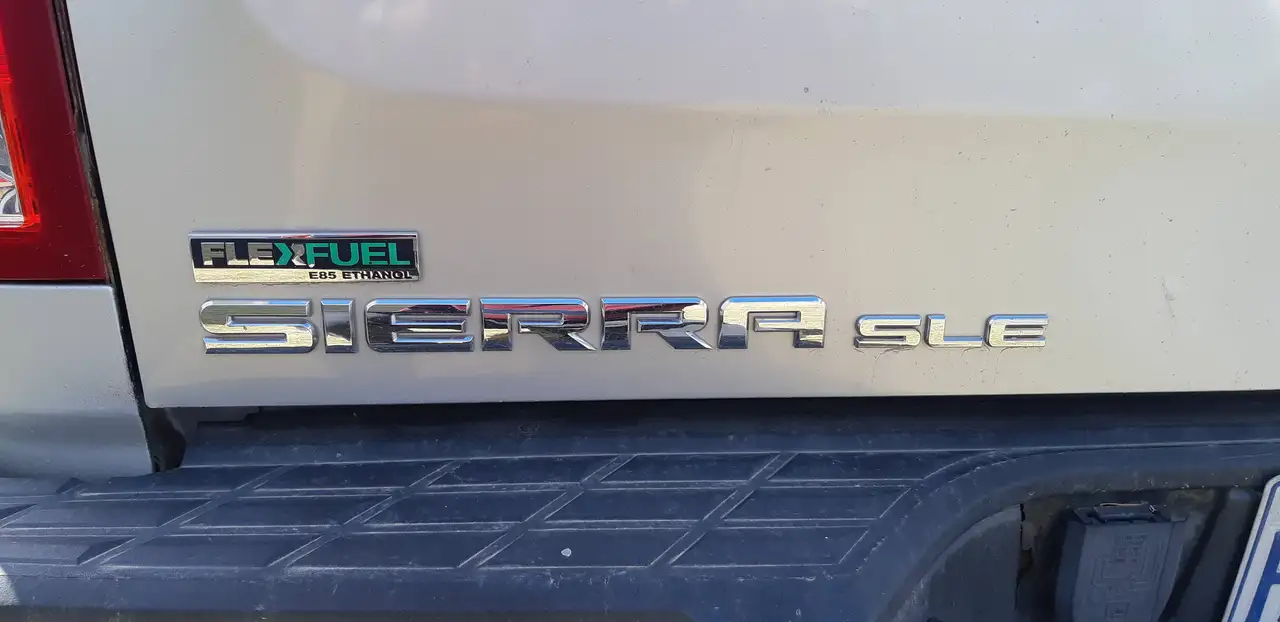 GMC Sierra 1500 photo GMC Sierra 1500