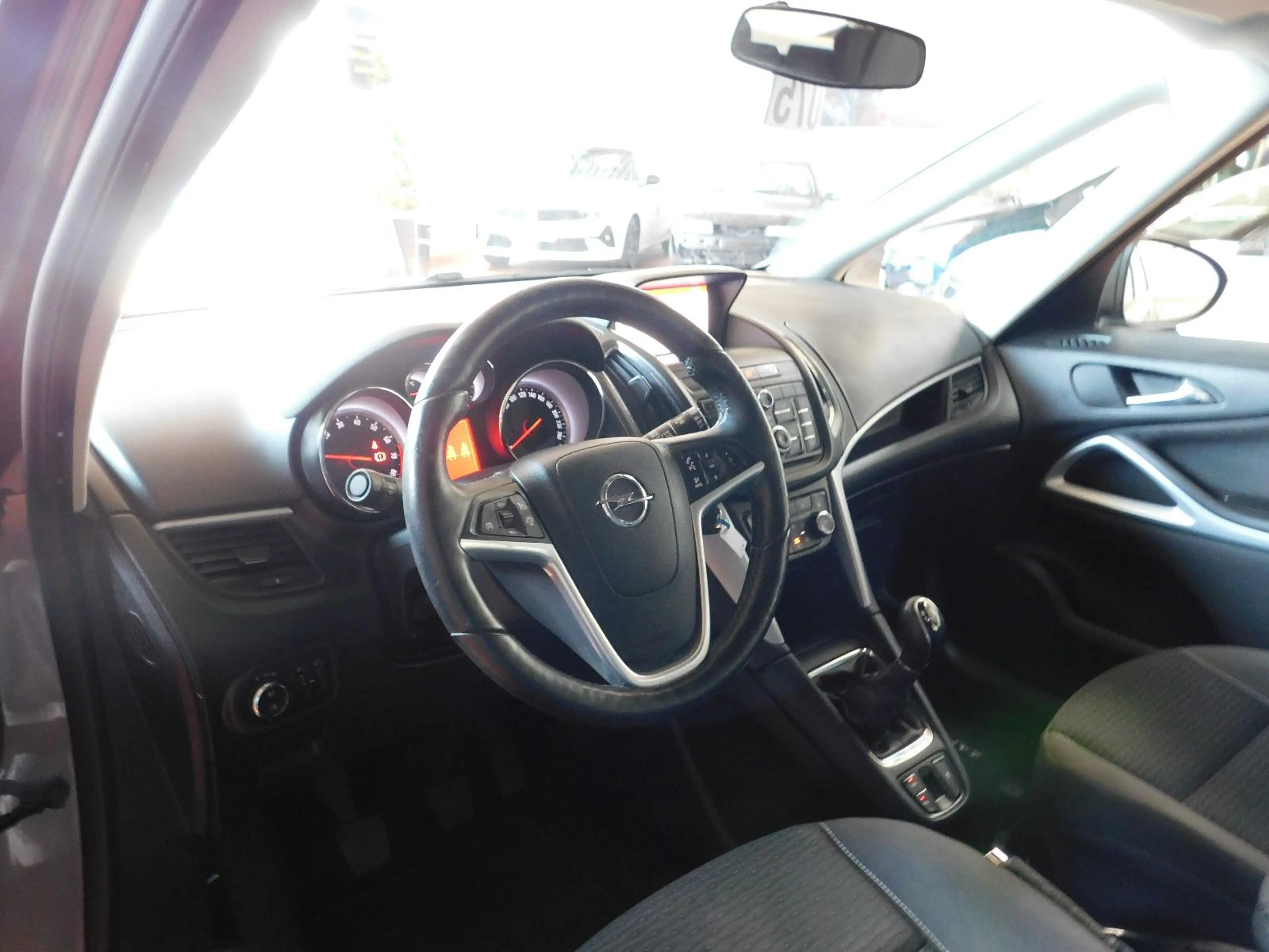Opel Zafira C Tourer Drive — photo 6