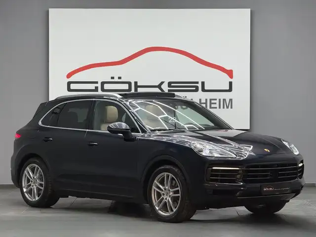 Porsche Cayenne view 4