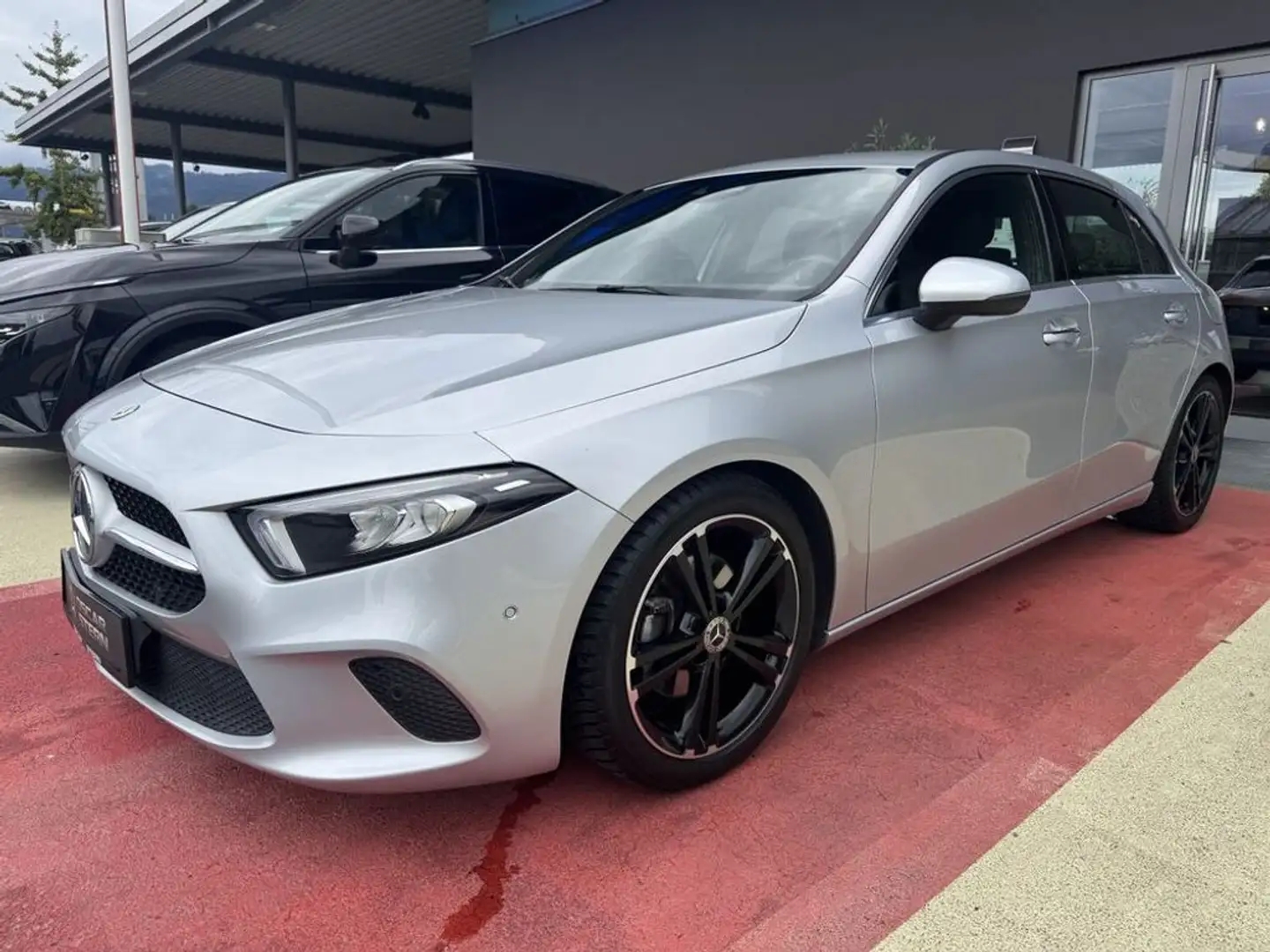 Mercedes-Benz A 200 Progressive Premium Automatik 18''! LED Sport Silber - 1