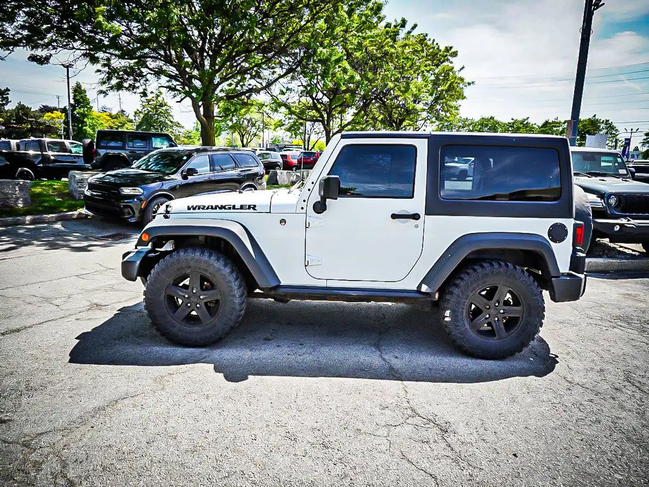 Jeep Wrangler снимка Jeep Wrangler