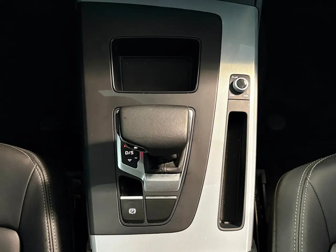 Audi Q5 снимка Audi Q5