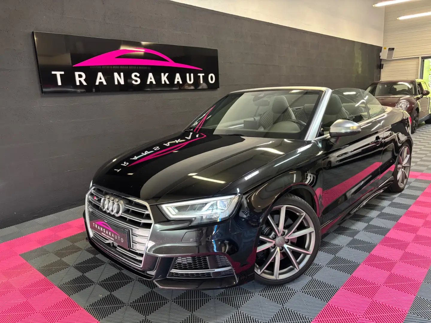 Audi Cabriolet Negru - 1